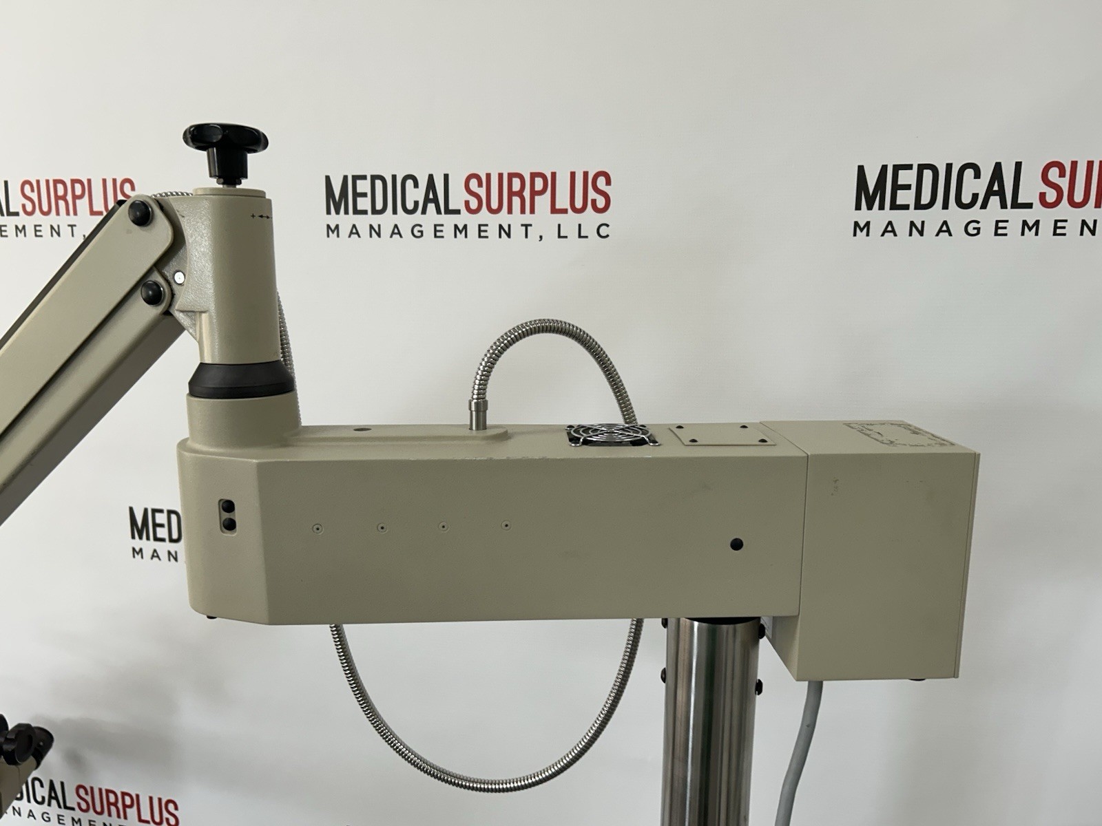 Global M-703F Surgical Microscope
