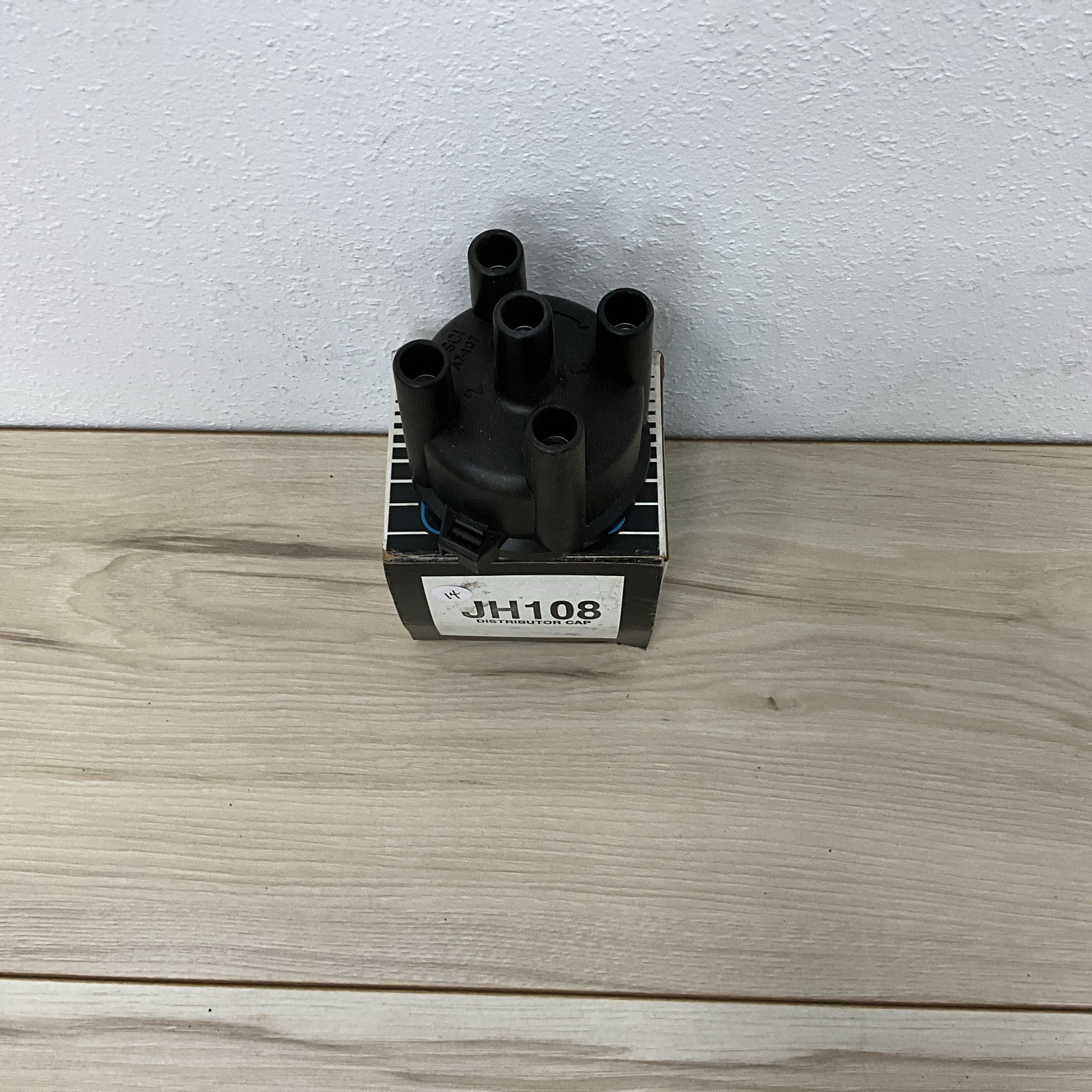 Etron Distributor Cap JH108