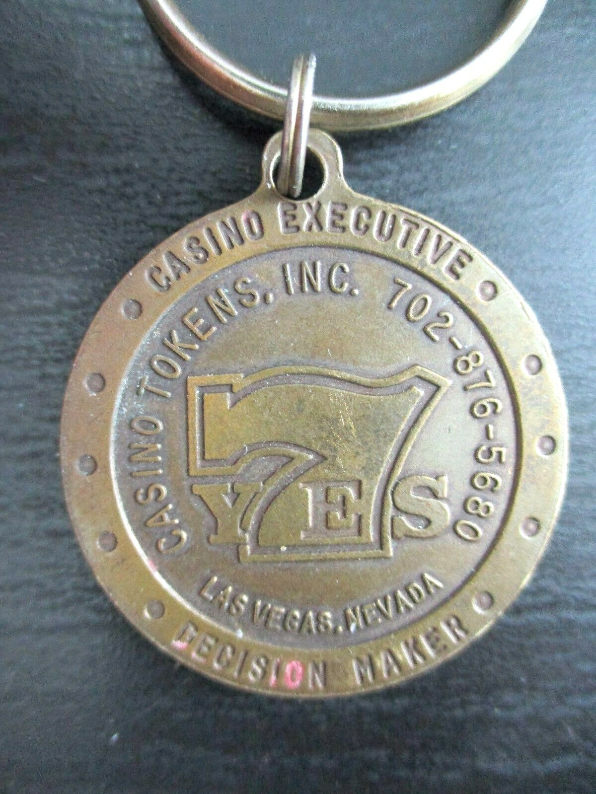 VINTAGE TOKEN/KEY CHAIN, CASINO EXECUTIVE, DECISION MAKER, LAS VEGAS, YES/NO