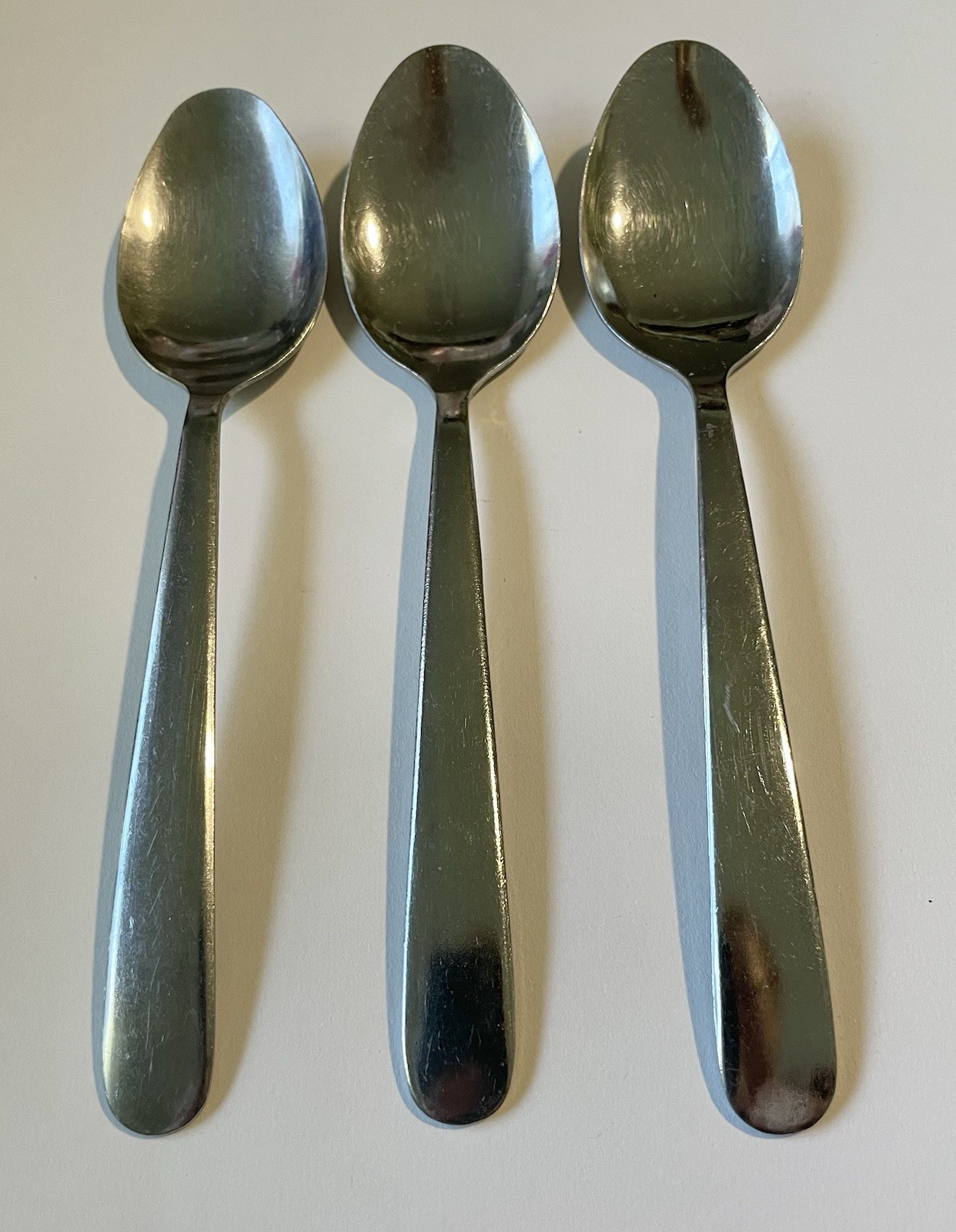 EMPIRE CROCKERY KOREA STAINLESS STEEL SOUP SPOONS UNKNOWN PATTERN