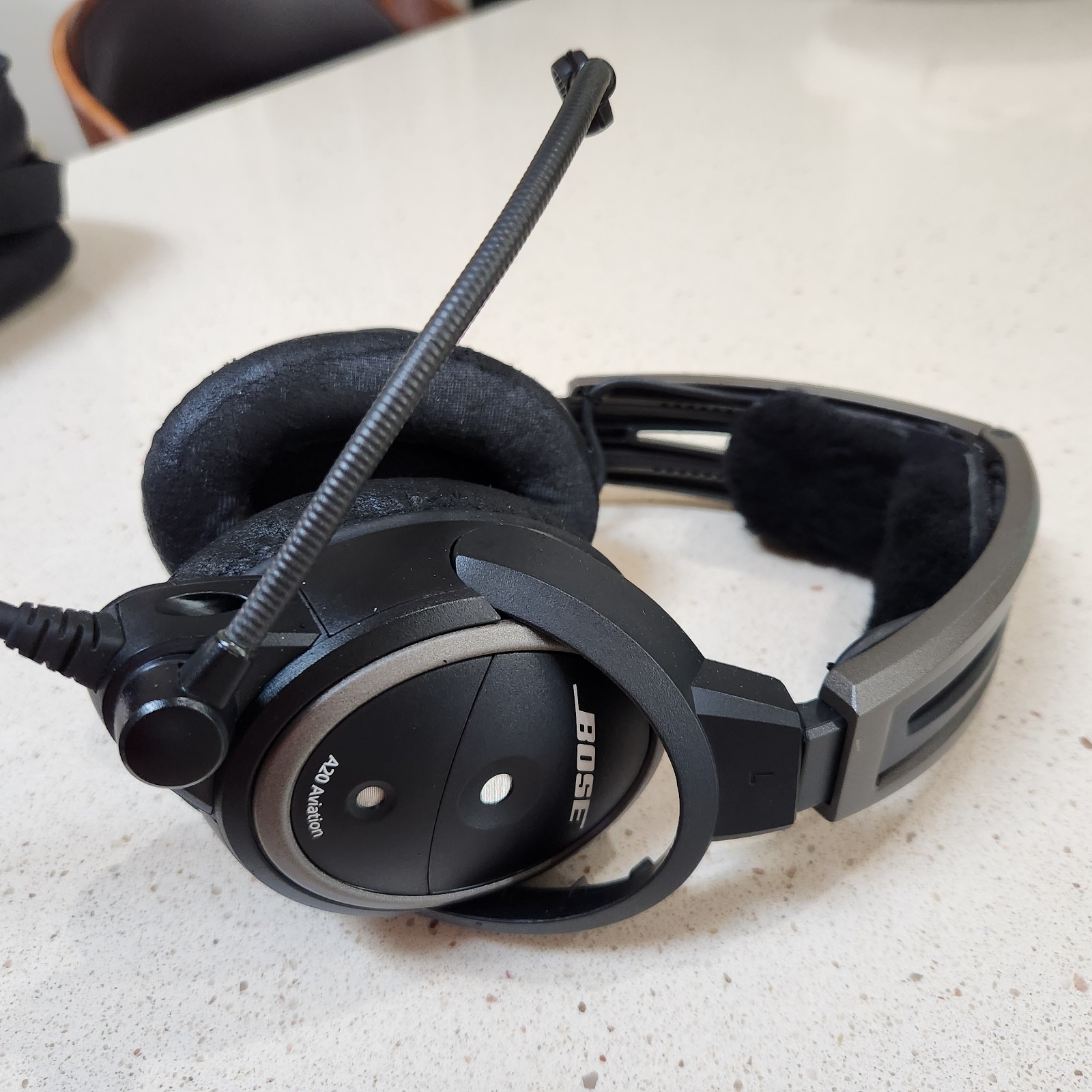 Bose A20 ANR Aviation Headset Dual GA Plug No Bluetooth