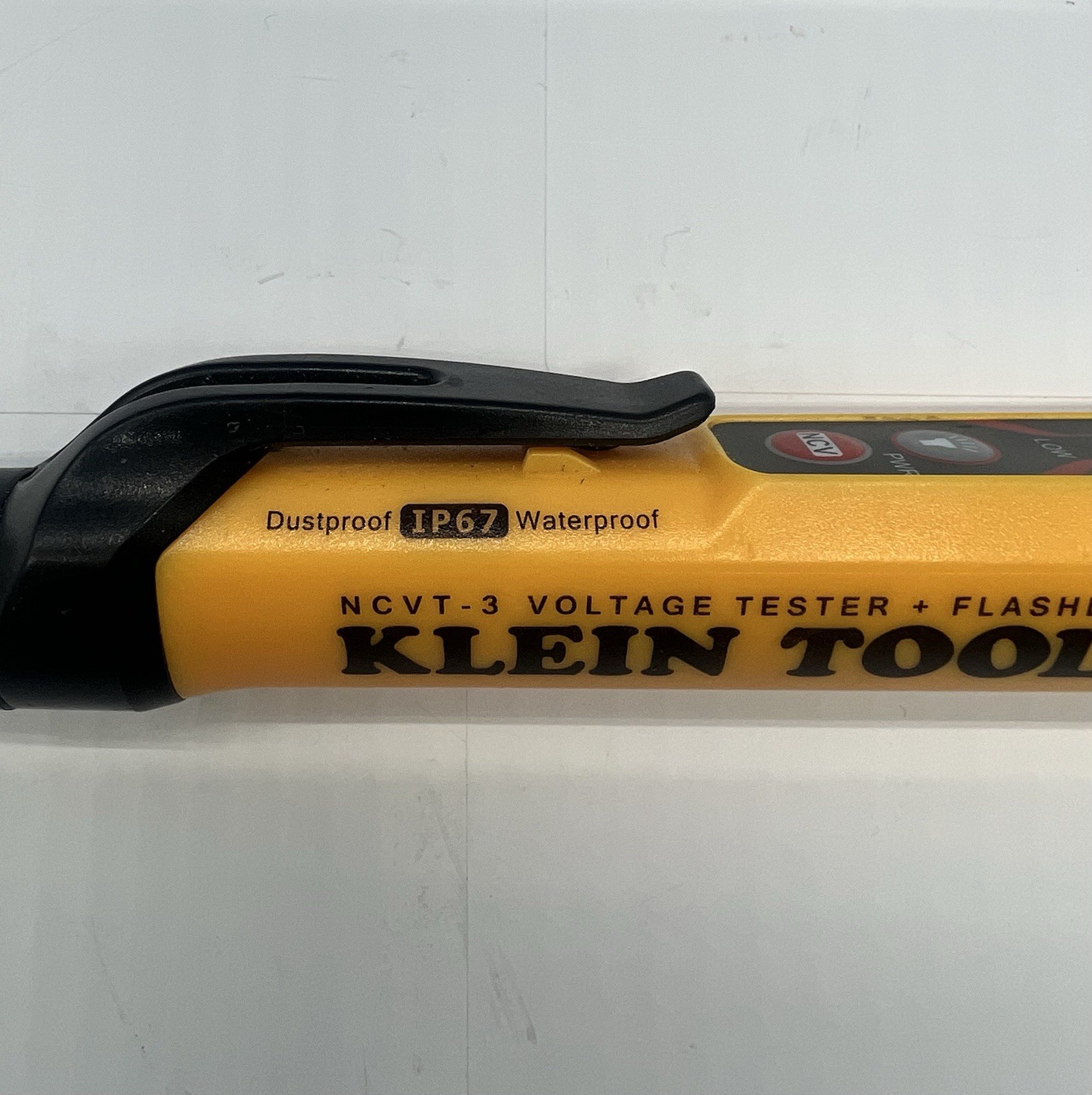 Klein Tools NCVT-3 Voltage Tester N Flashlight
