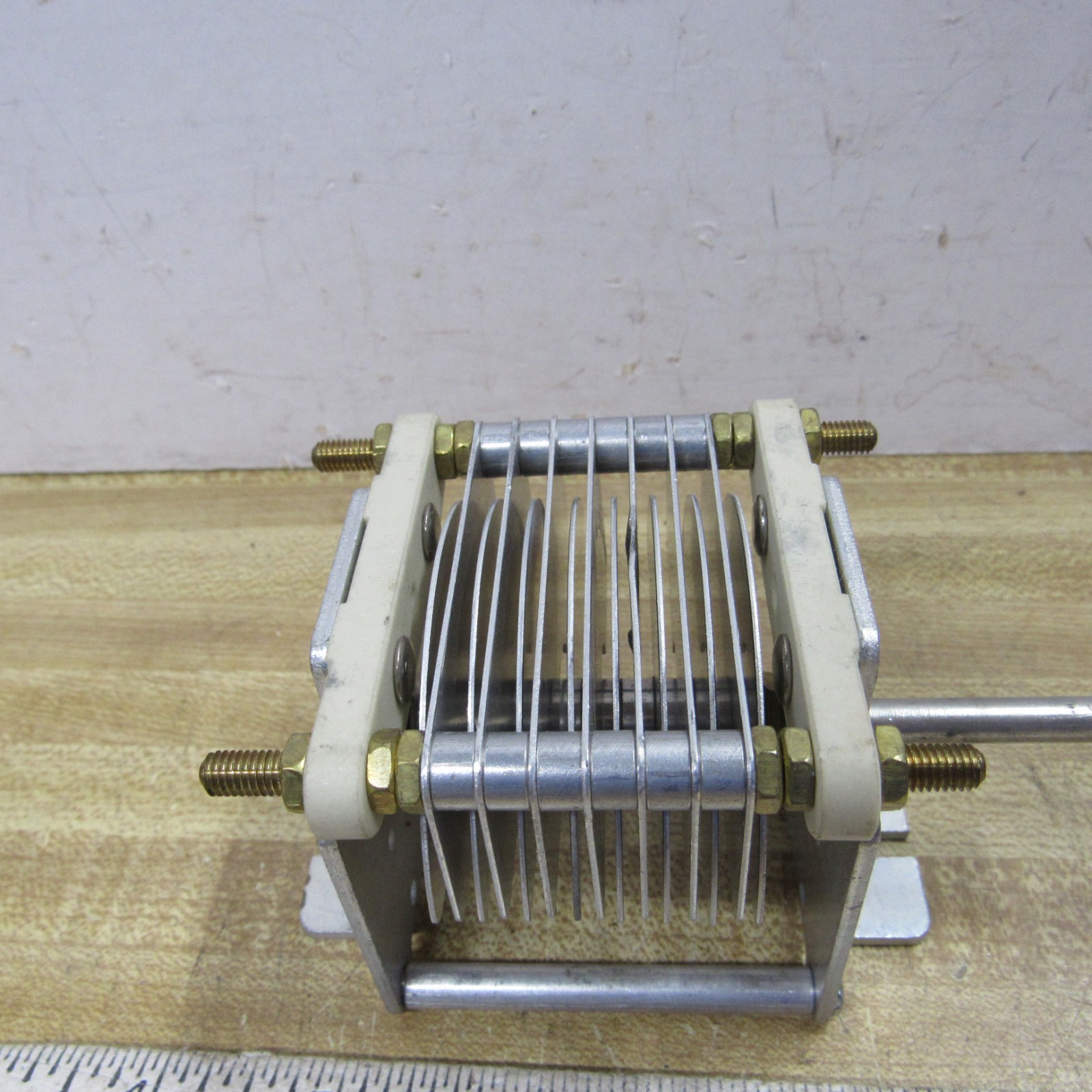 VARIABLE CAPACITOR 100 pF 12 to 101 pF 1/4 inch shaft TRANSMITTING