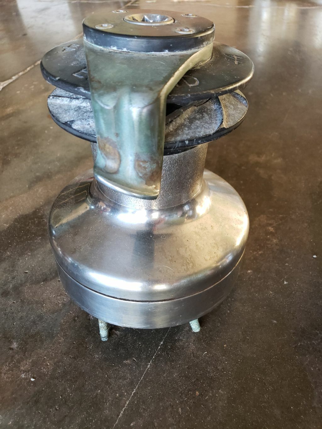 2 matching lewmar 44 2 speed winches