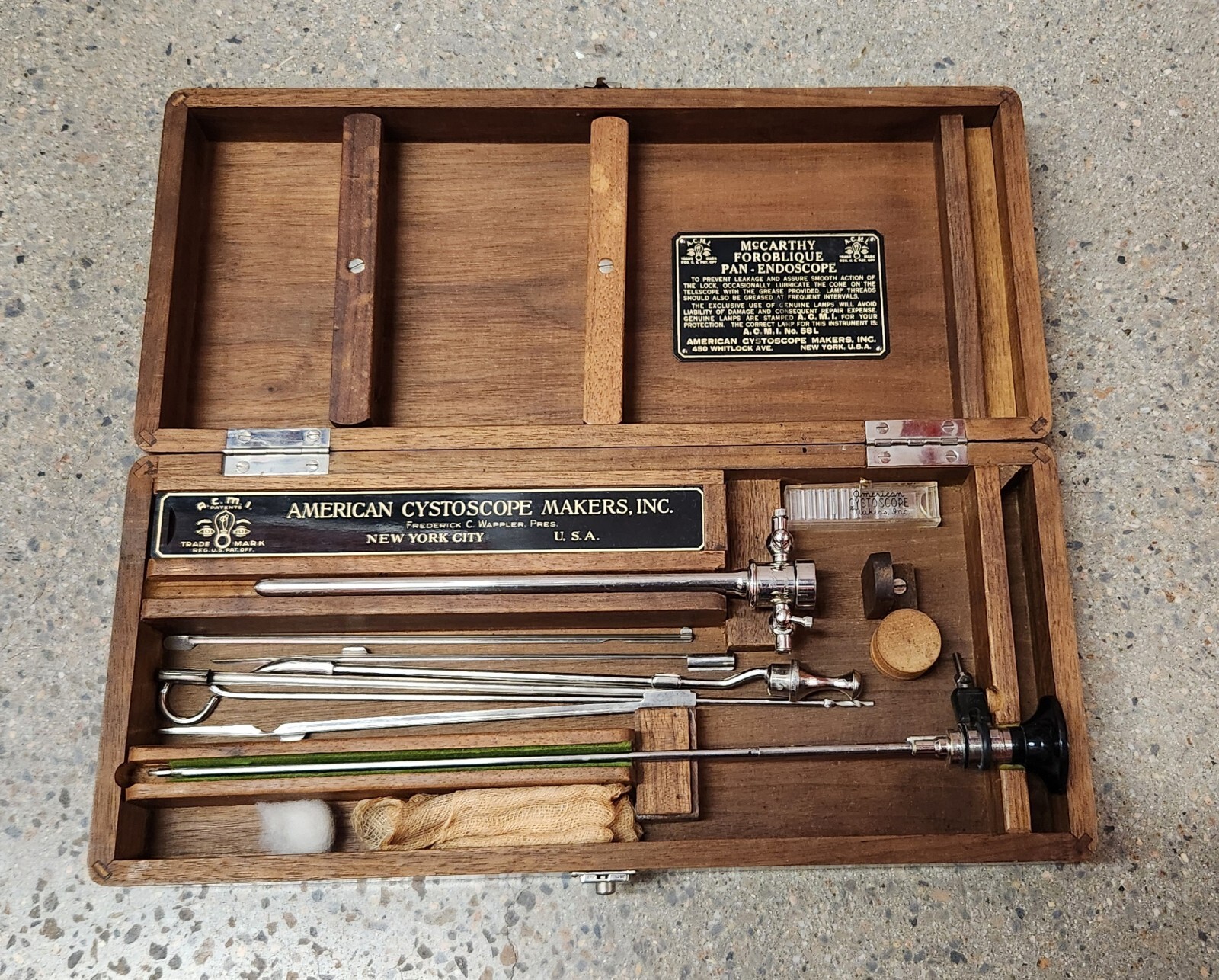Vintage WAPPLER American Cystoscope Makers  Decker Endoscope w Attachments Box