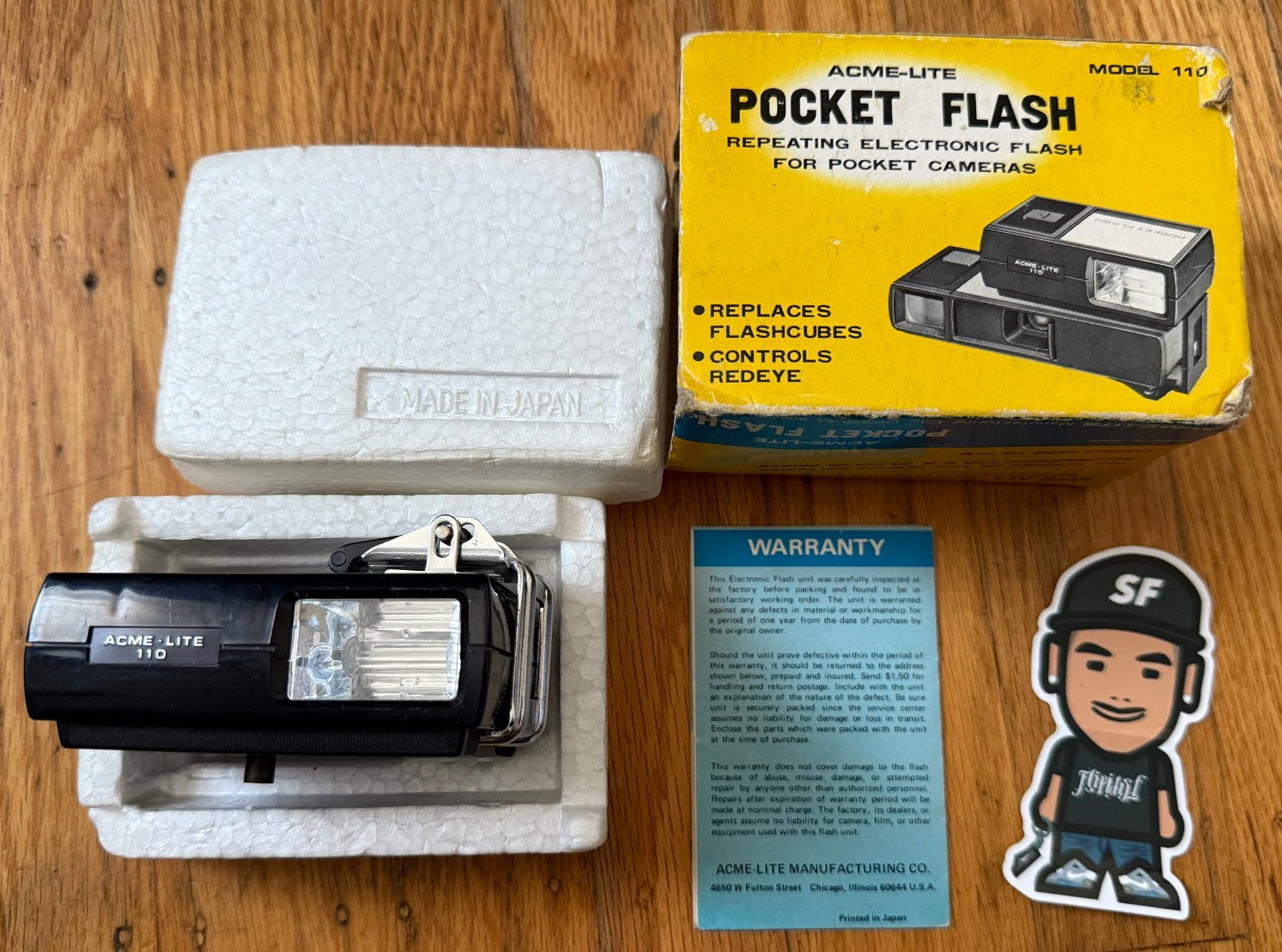 VTG ACME-LITE POCKET FLASH MODEL 110 ELECTRONIC CAMERA FLASHCUBES JAPAN UNTESTED