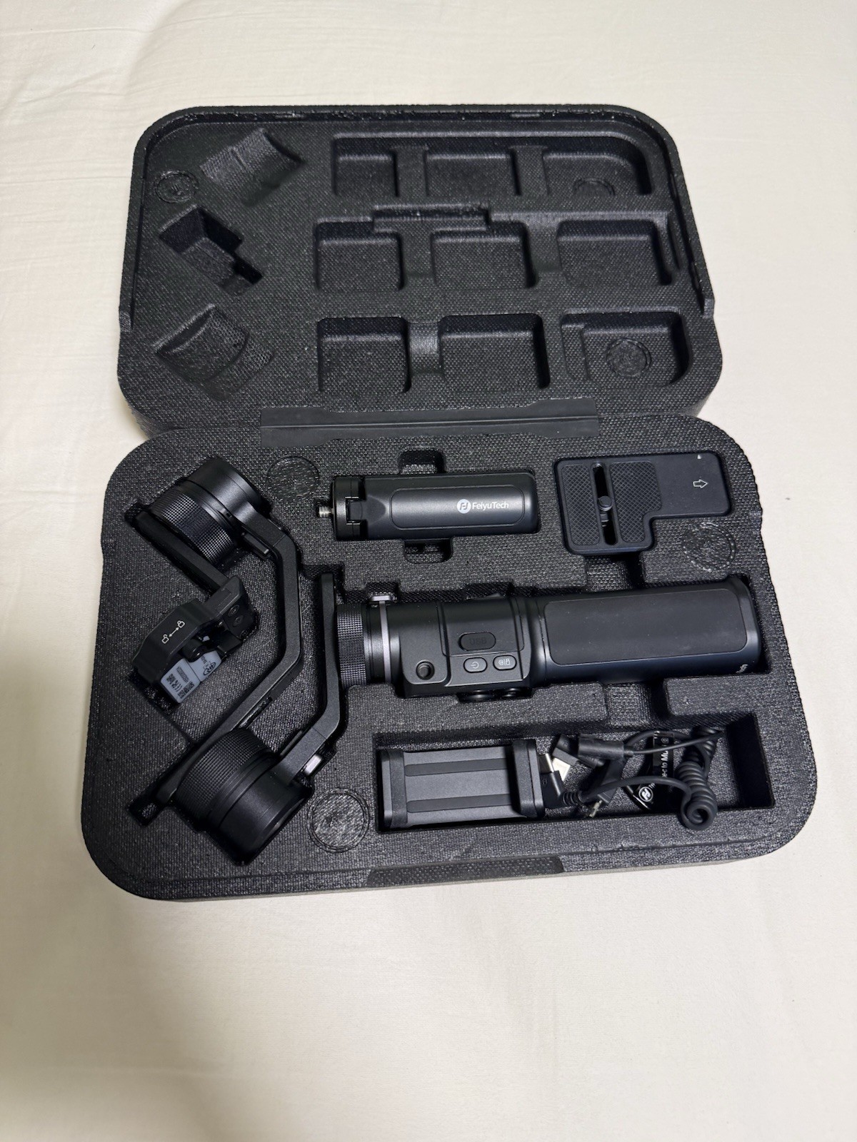 FeiyuTech G6Max 3-Axis Stabilized Handheld Camera Gimbal (Missing Accessories)