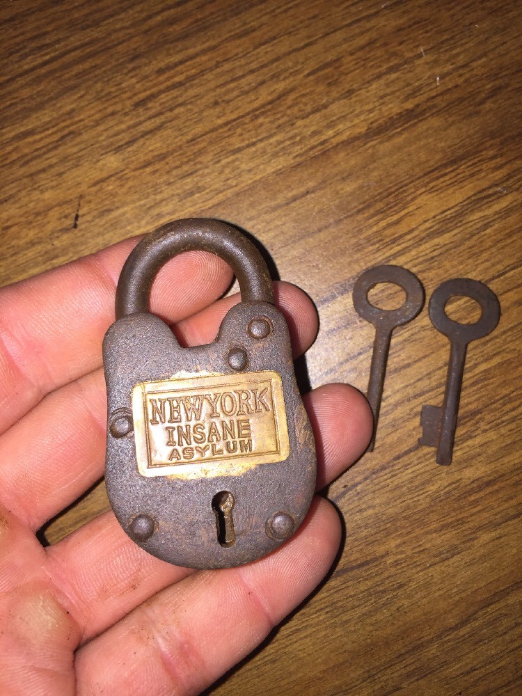 Padlock Key Brass Lock Set Lot Insane Asylum Jail Prison Man Cave SOLID METAL