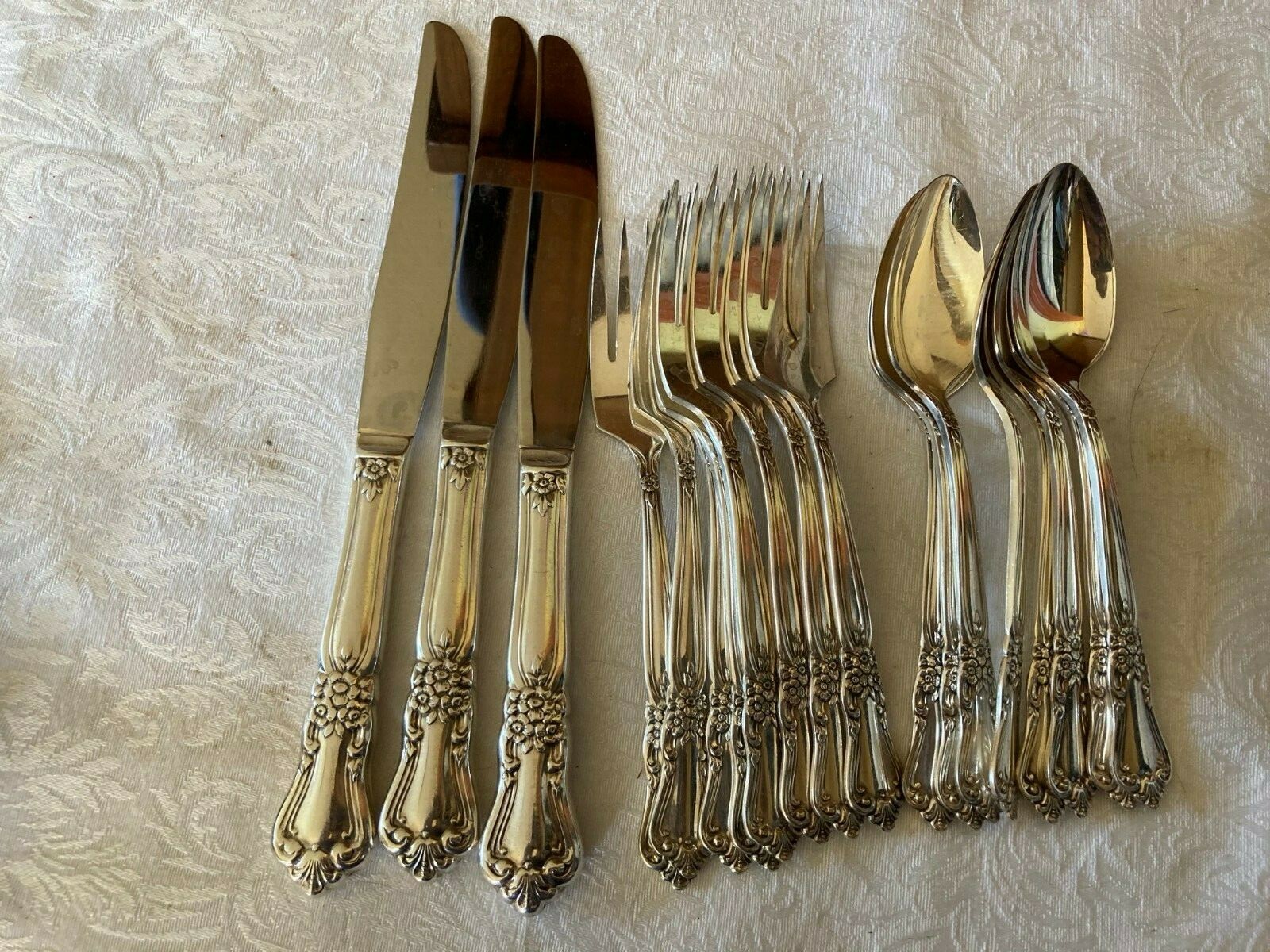 Rogers Oneida sectional Valley Rose flatware 19 pc