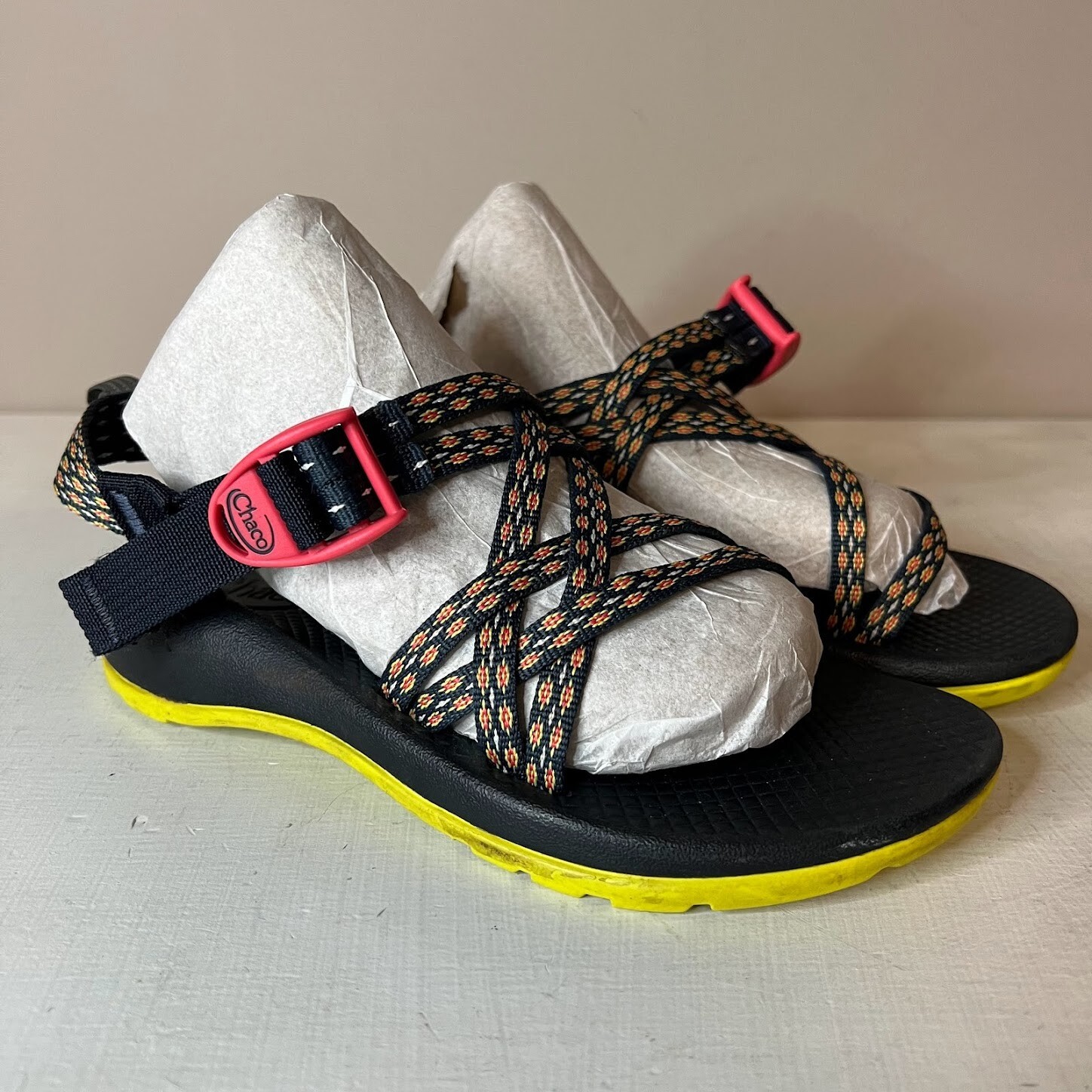 Chaco Pink Neon Yellow Black Pattern Strappy Sports Sandals Kids Youth Size 3