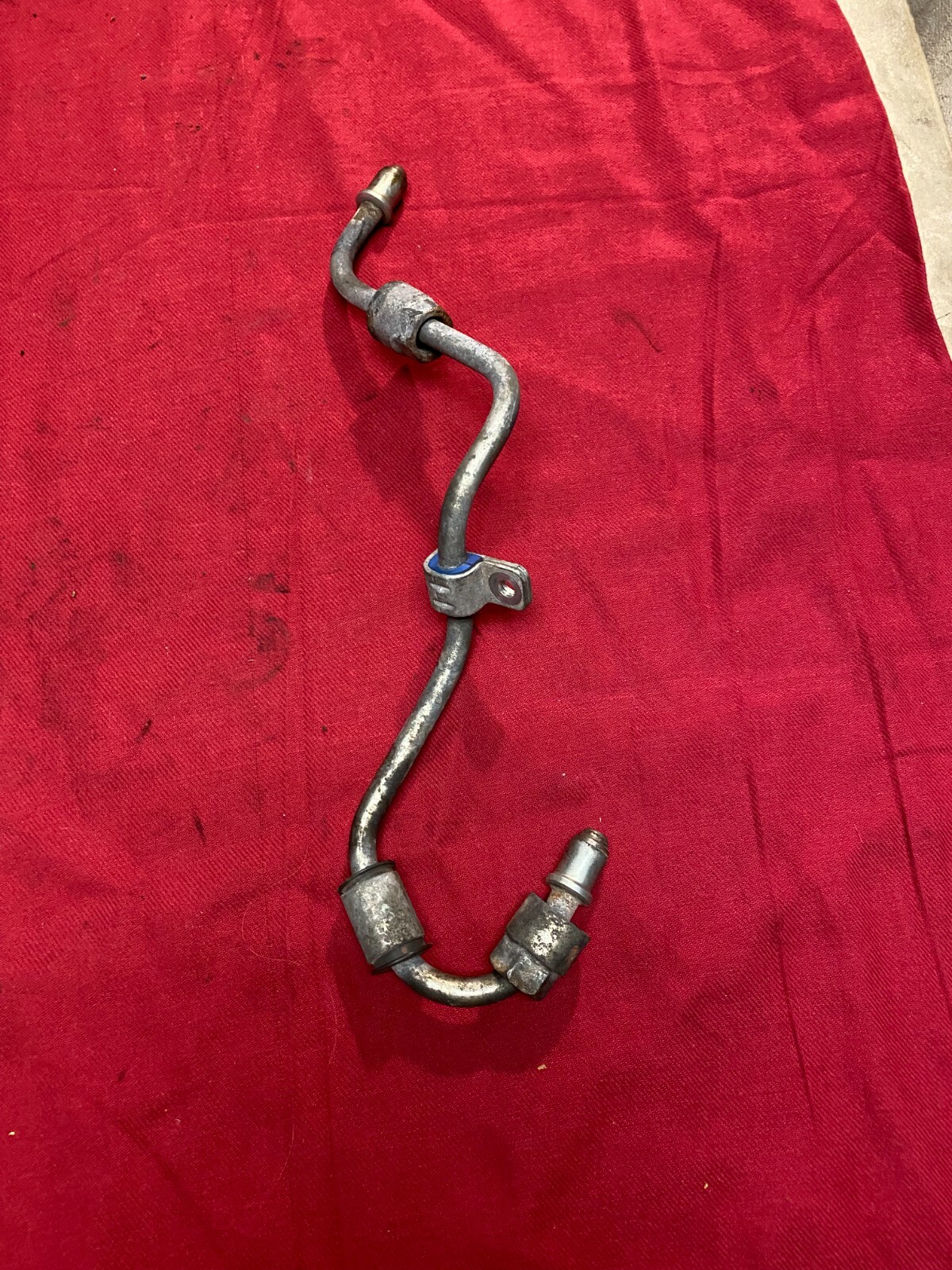 DD15 FUEL INJECTOR LINE, OFF RUNNING TRUCK, SOLD AS CORE