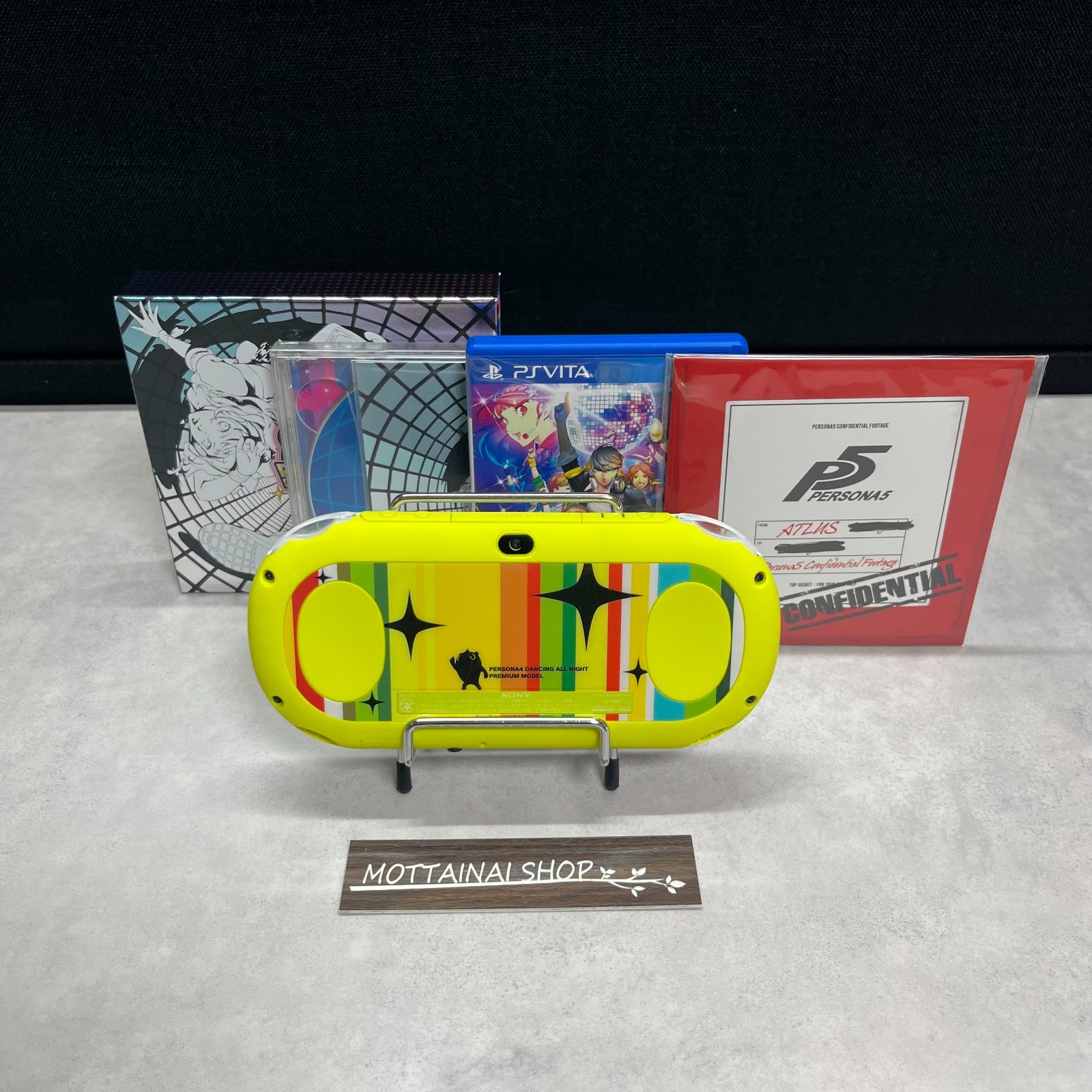 Vita Wi-Fi Console PERSONA 4 Dancing All Night Premium Crazy Box Tested!
