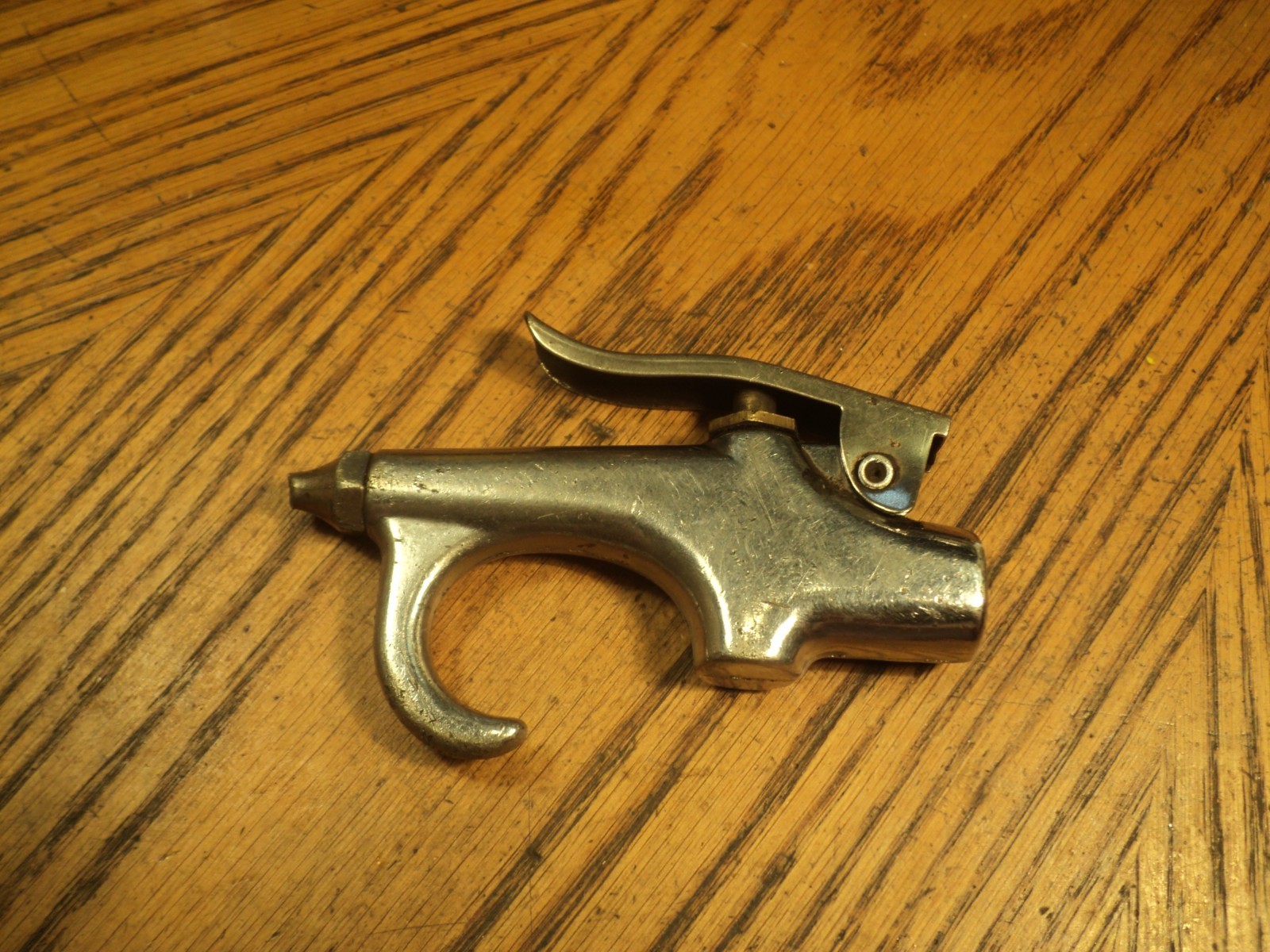 Vintage Air Gun Nozzle Tool  3-7/8" Long  Taiwan  Unbranded