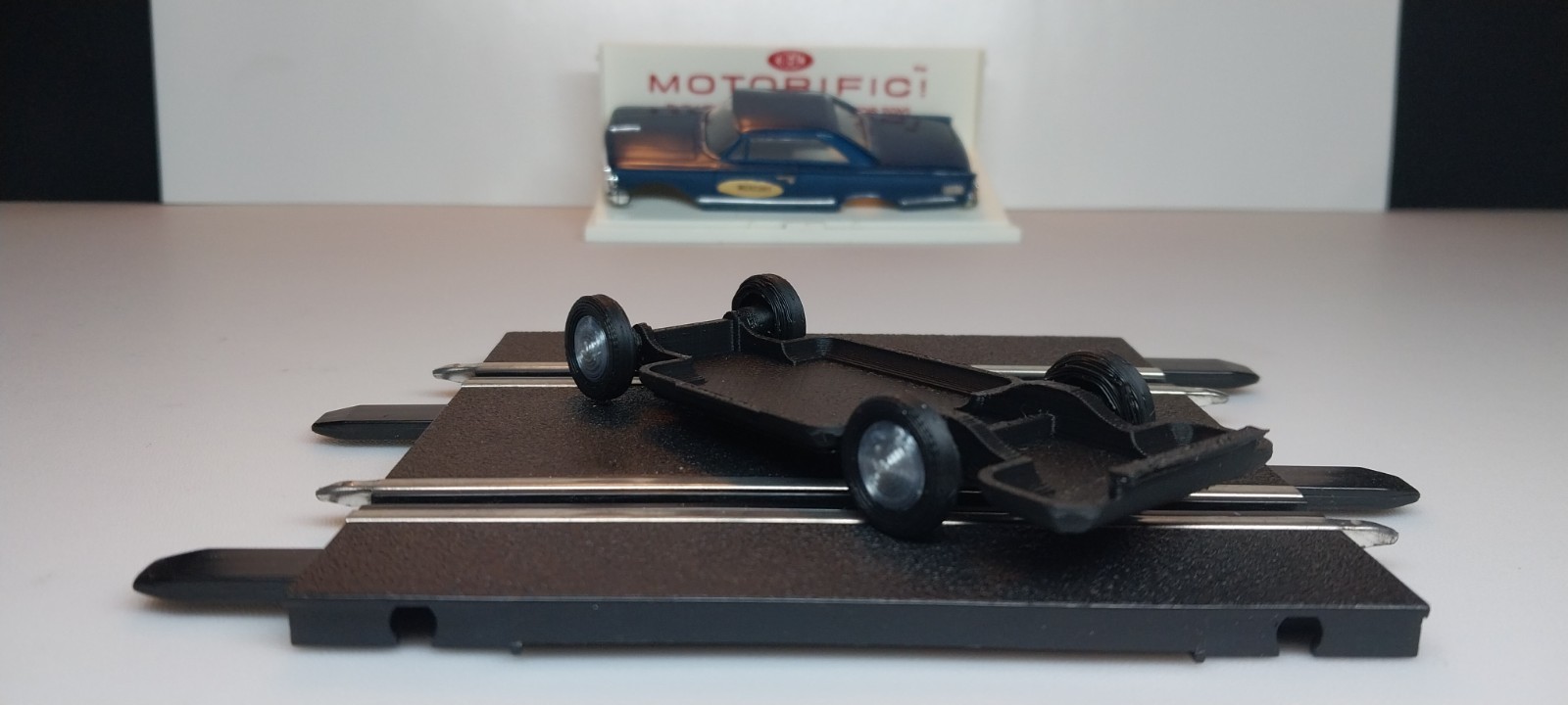 Motorific Slot Car Compatible Display Chassis