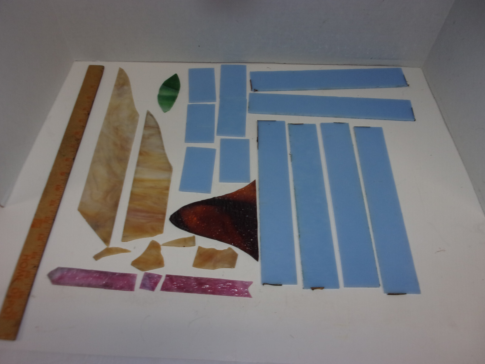 Lot Of 22 Stained Glass Pieces The Long Blue Pieces Atr 10 5/8" L X 1 3/4" W For