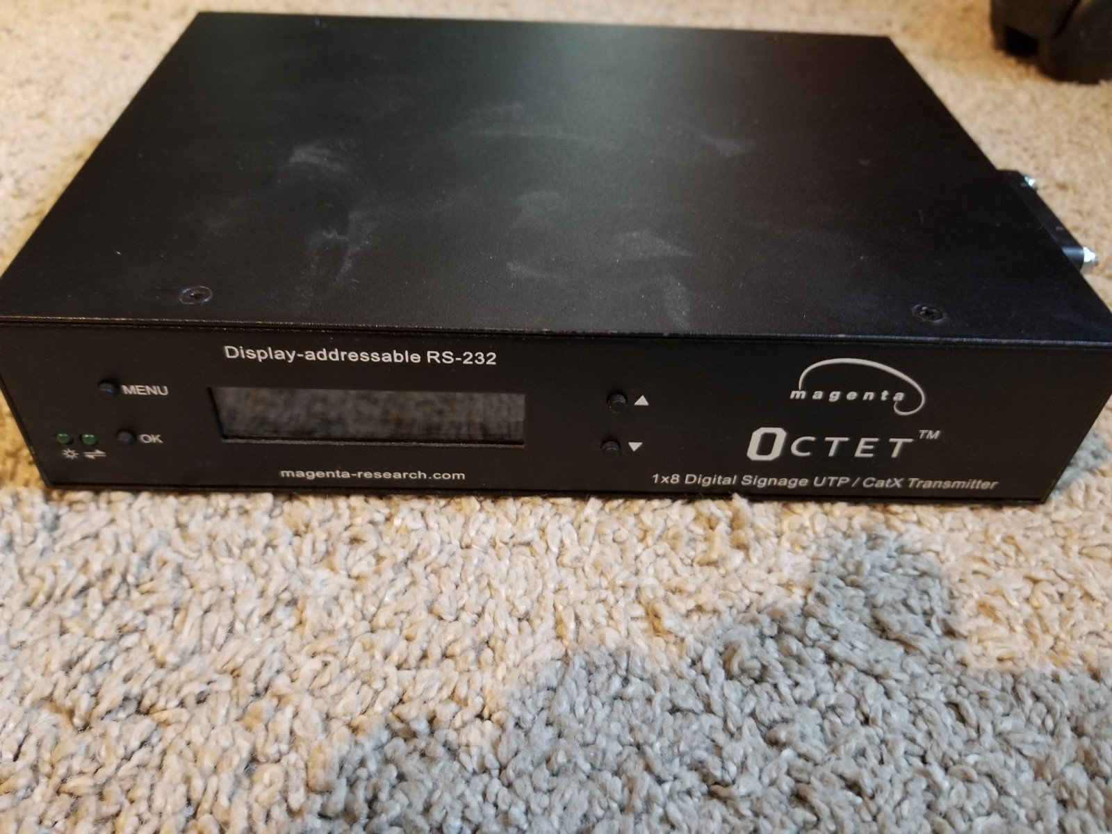 Magenta Octet 1x8 Digital Signage UTP/CatX Transmitter
