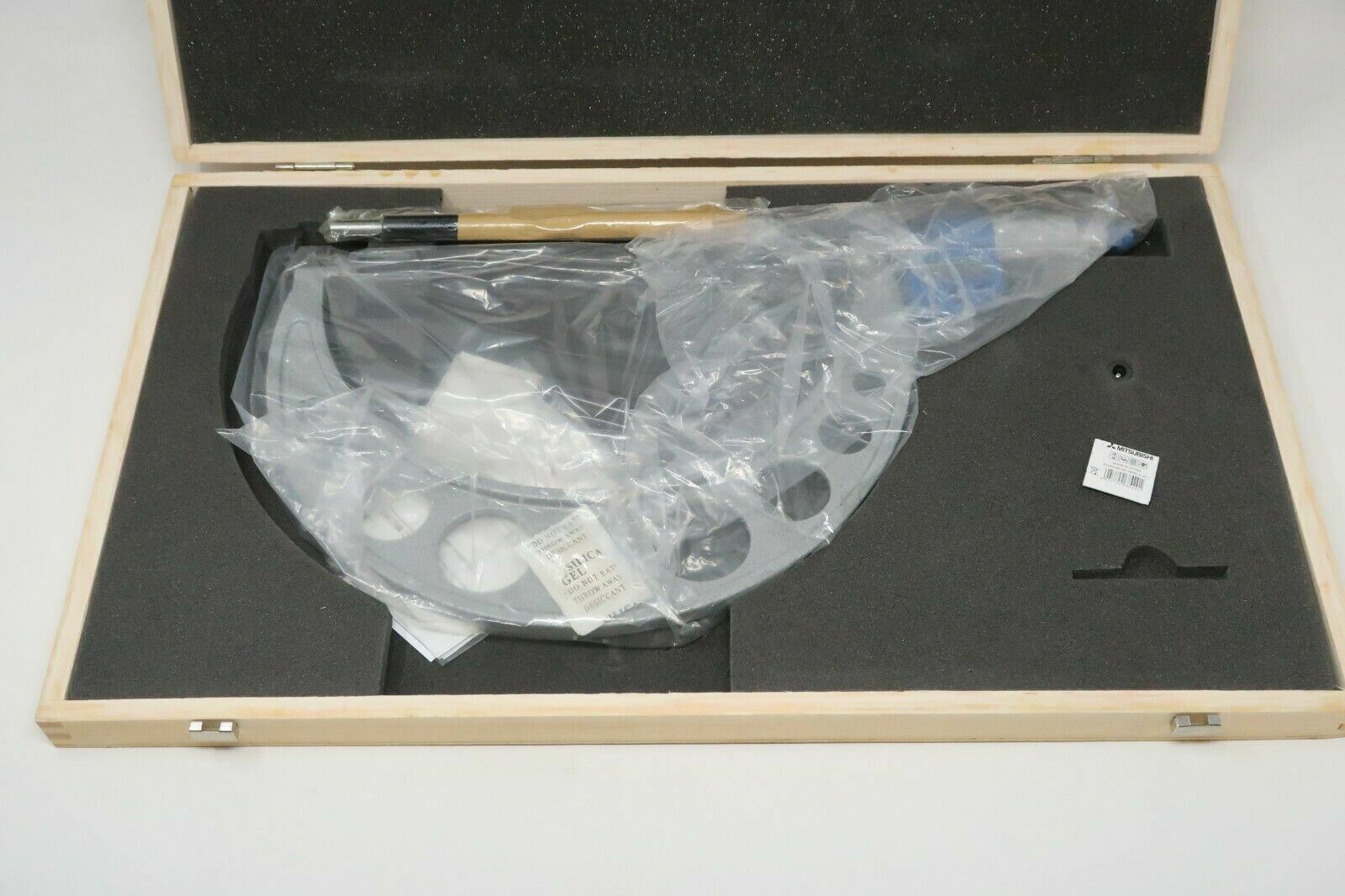 M&W Moore & Wright 200-225mm / 8-9" Digital Outside Micrometer 210-05DDL