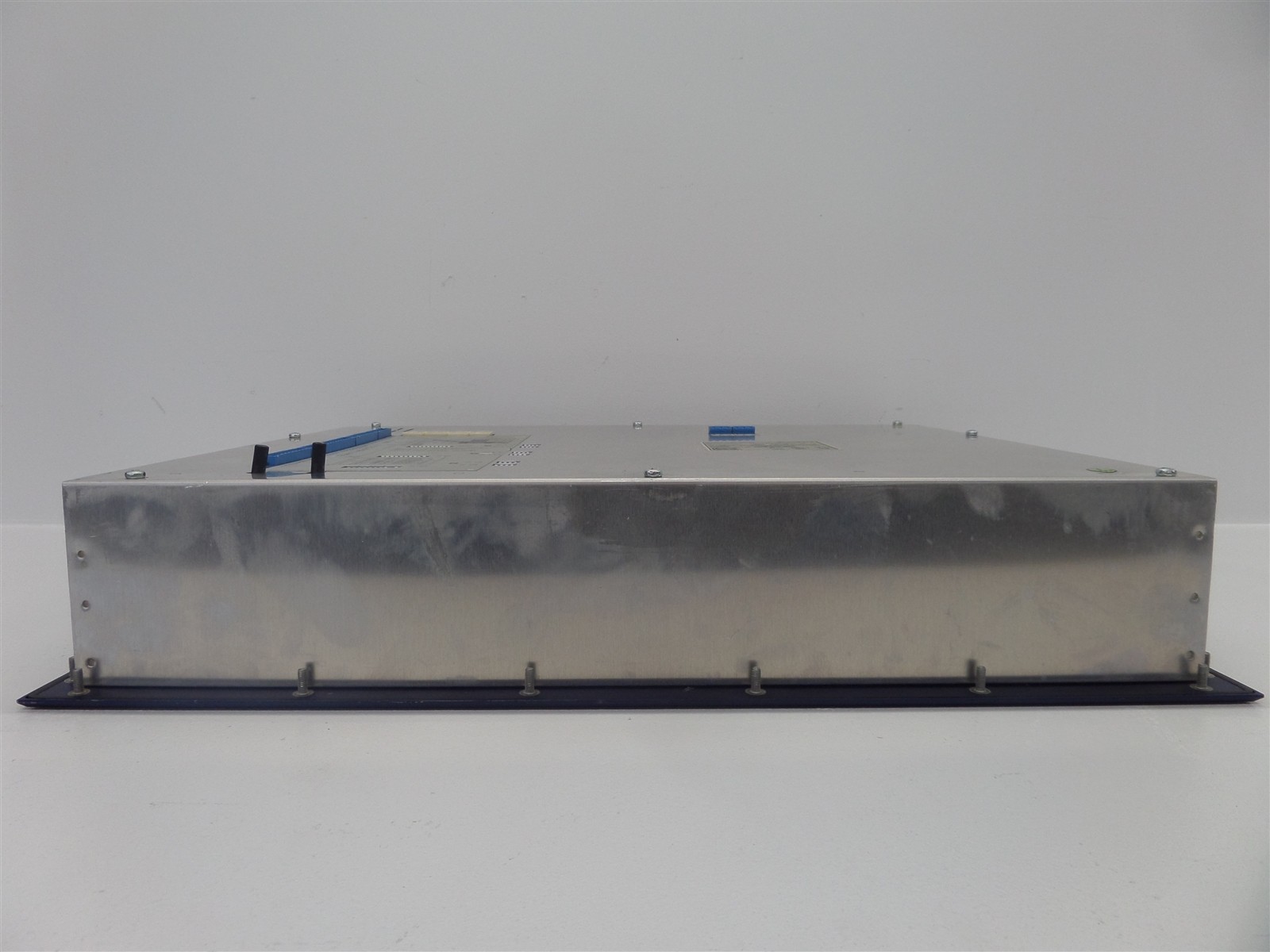 Gecma Challenger 18I-FMO Terminal Display Unit - Missing Ground Pin