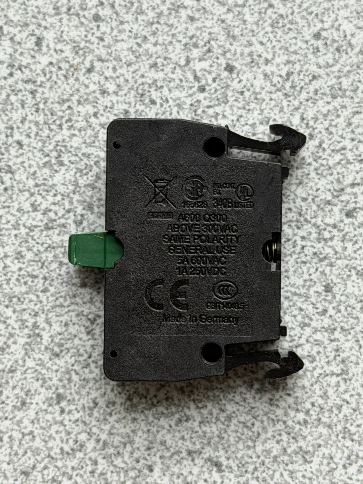 NEW EATON M22-CKC10 Pushbutton Switch Auxiliary Contact 1NO