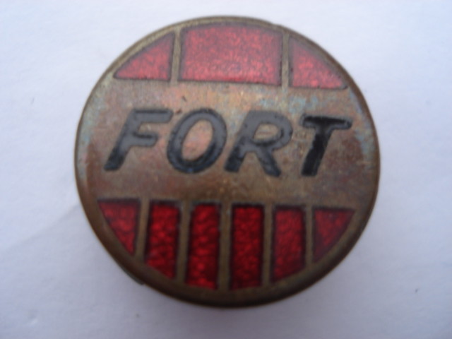 C1930S VINTAGE DUNLOP FORT CAR TYRES PROMOTIONAL ENAMEL LAPEL BADGE