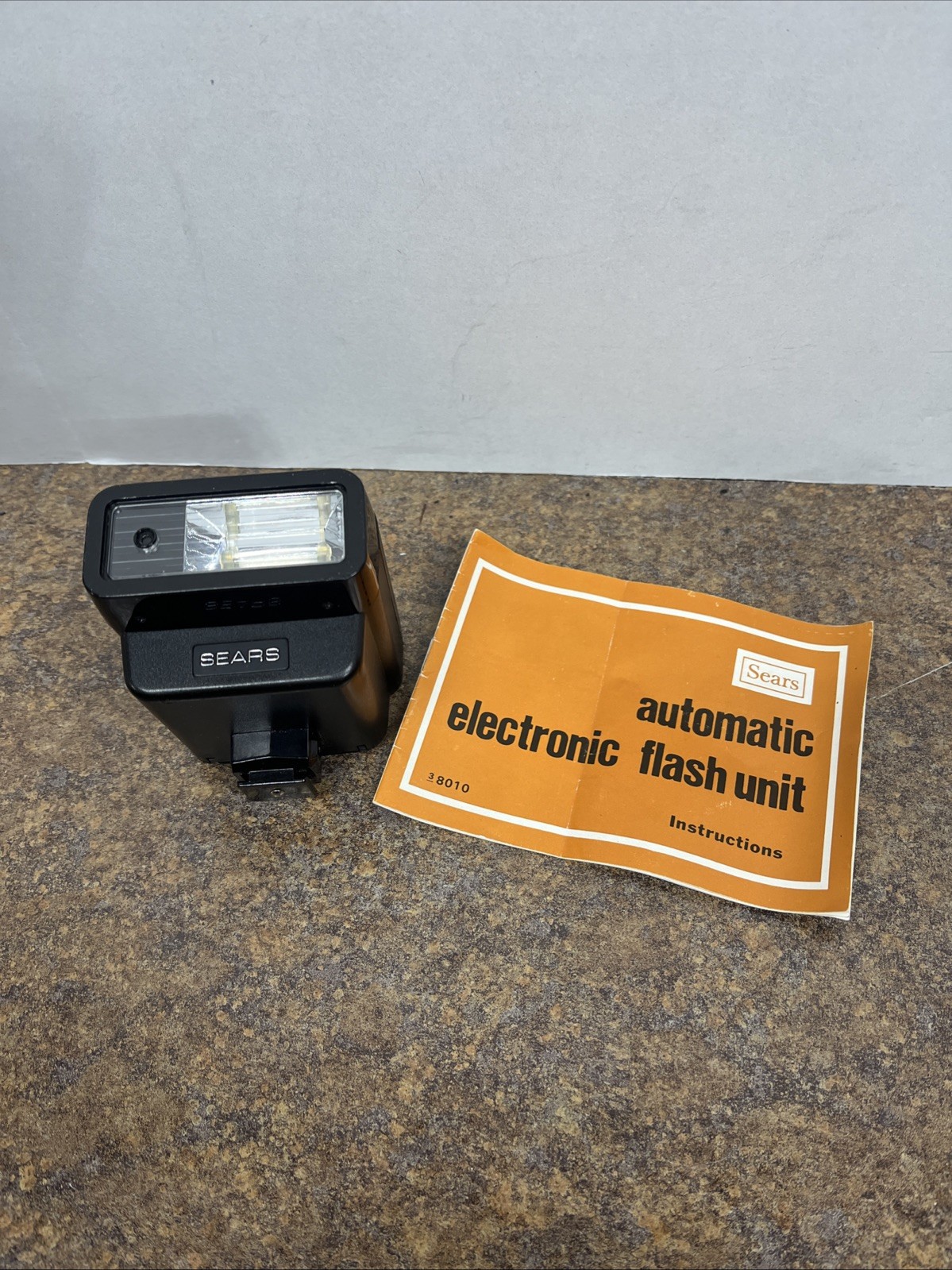 Vintage Sears Model 330.80100 Camera Flash Tested