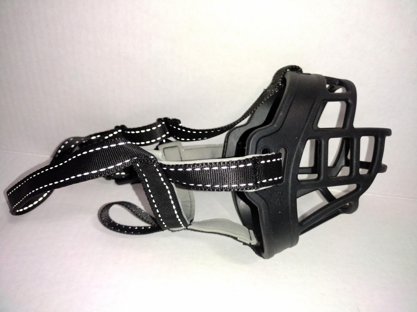 Adjustable Dog Muzzle Soft Silicone Breathable Strong Basket Size 4 Reflective