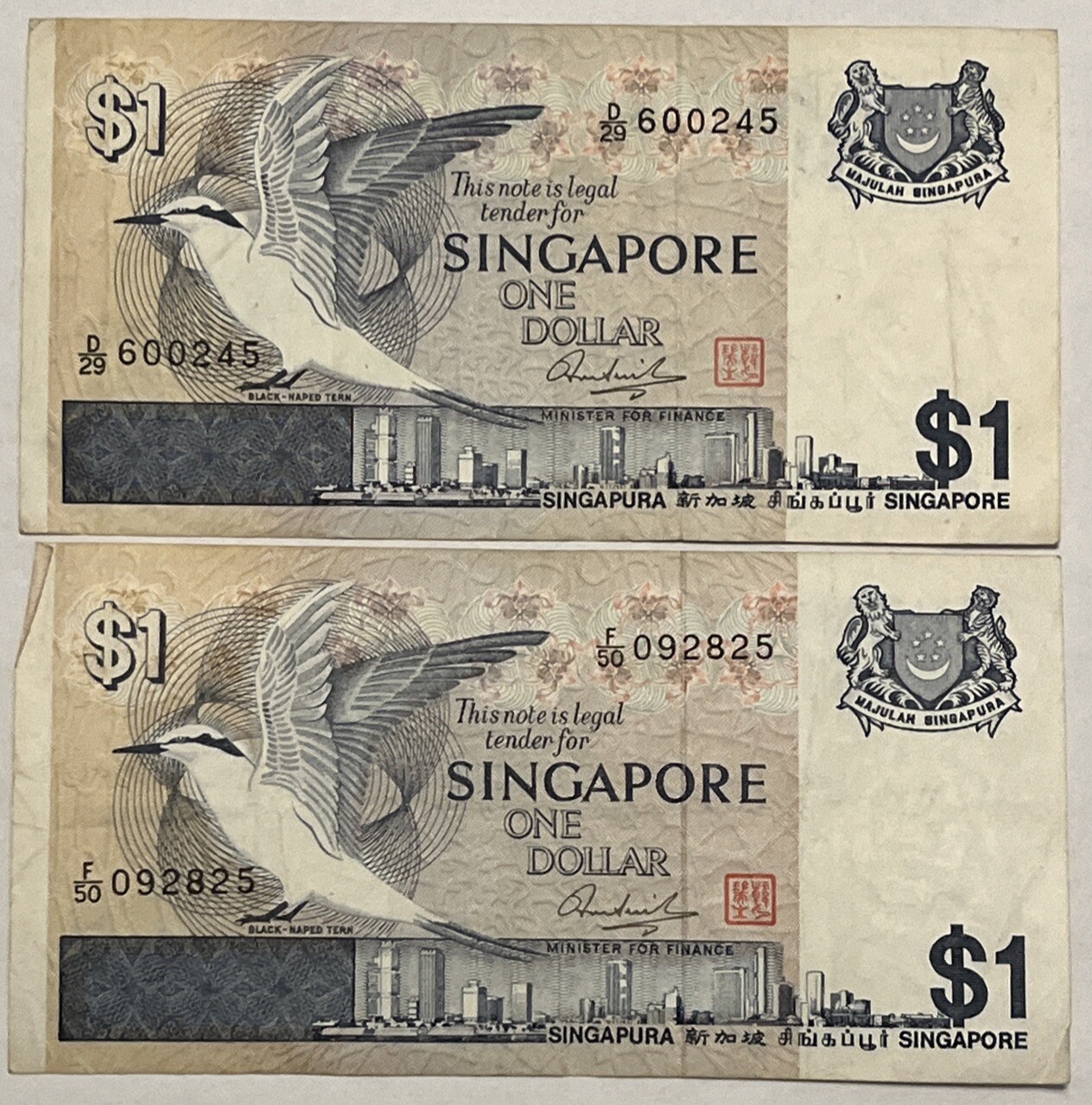 1976 $1 Singapore Black Naped Tern Bird Series 2 Banknotes