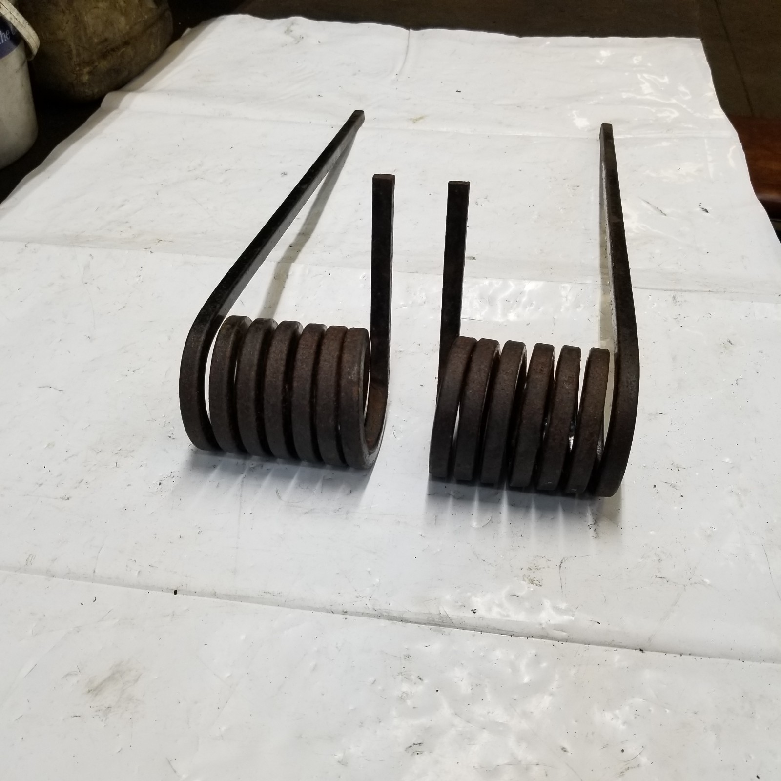 2002-2004 Polaris Pro X X2 XR 440 600 700 800 .359 rear springs 7042157  7042158