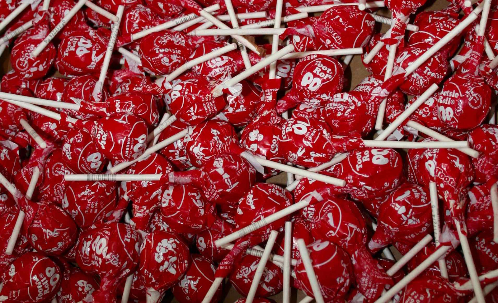 25X CHERRY Tootsie Roll Pops TWO DOZEN +1 Lollipops FRESH, ships in box