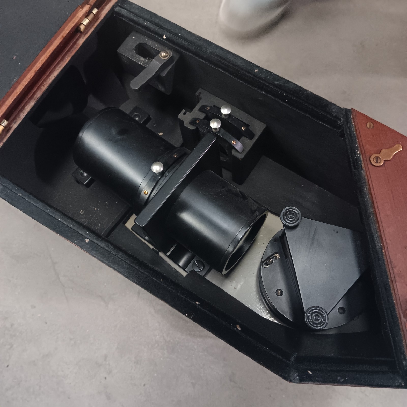 Quartz Spectrograph By Adam Hilger 1900-1920 Pick Up Only