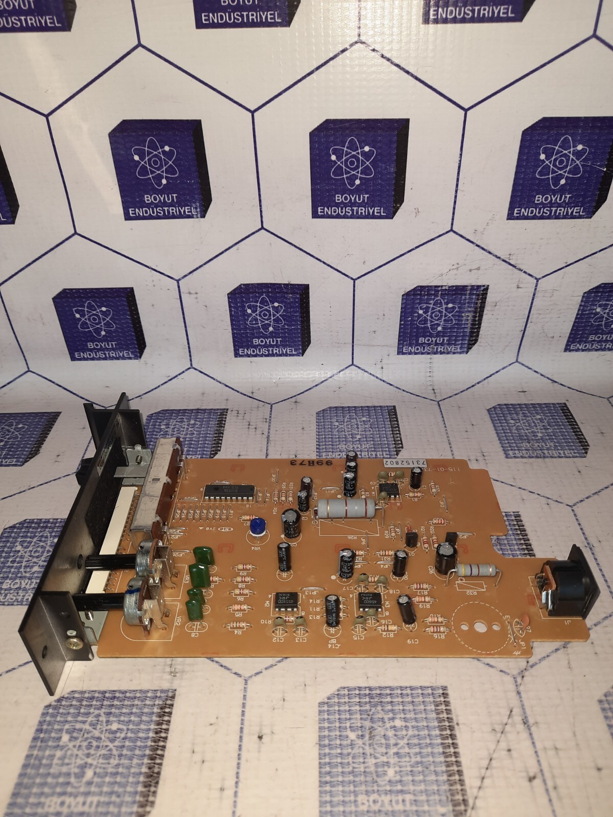 TOA LINE AMPLIFIER MODULE+VU V1071E V-1071B 115-01-734-2