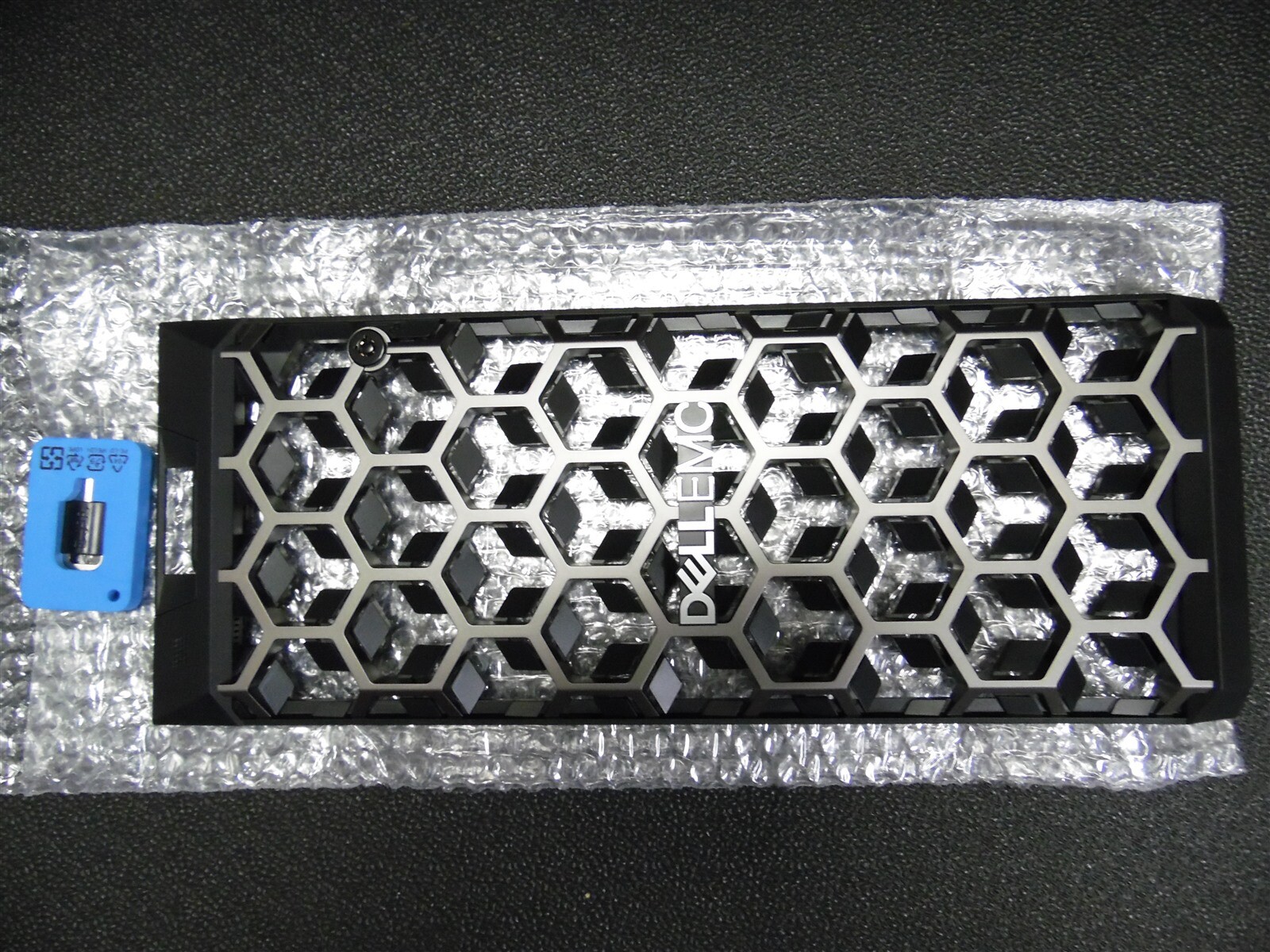 NEW FACEPLATE FRONT BEZEL DELL EMC RACK TOWER SERVER T640 DDT01 PV6VN