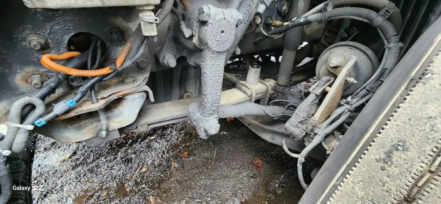 (Used) 2014 Freightliner Cascadia 113, FRONT LEAF SPRINGS Front Leaf & Springs