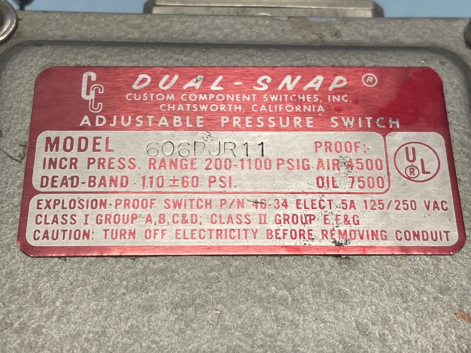 Custom Component CCS 606PJR11 Dual Snap Adjustable Pressure Switch 200-1100 PSIG