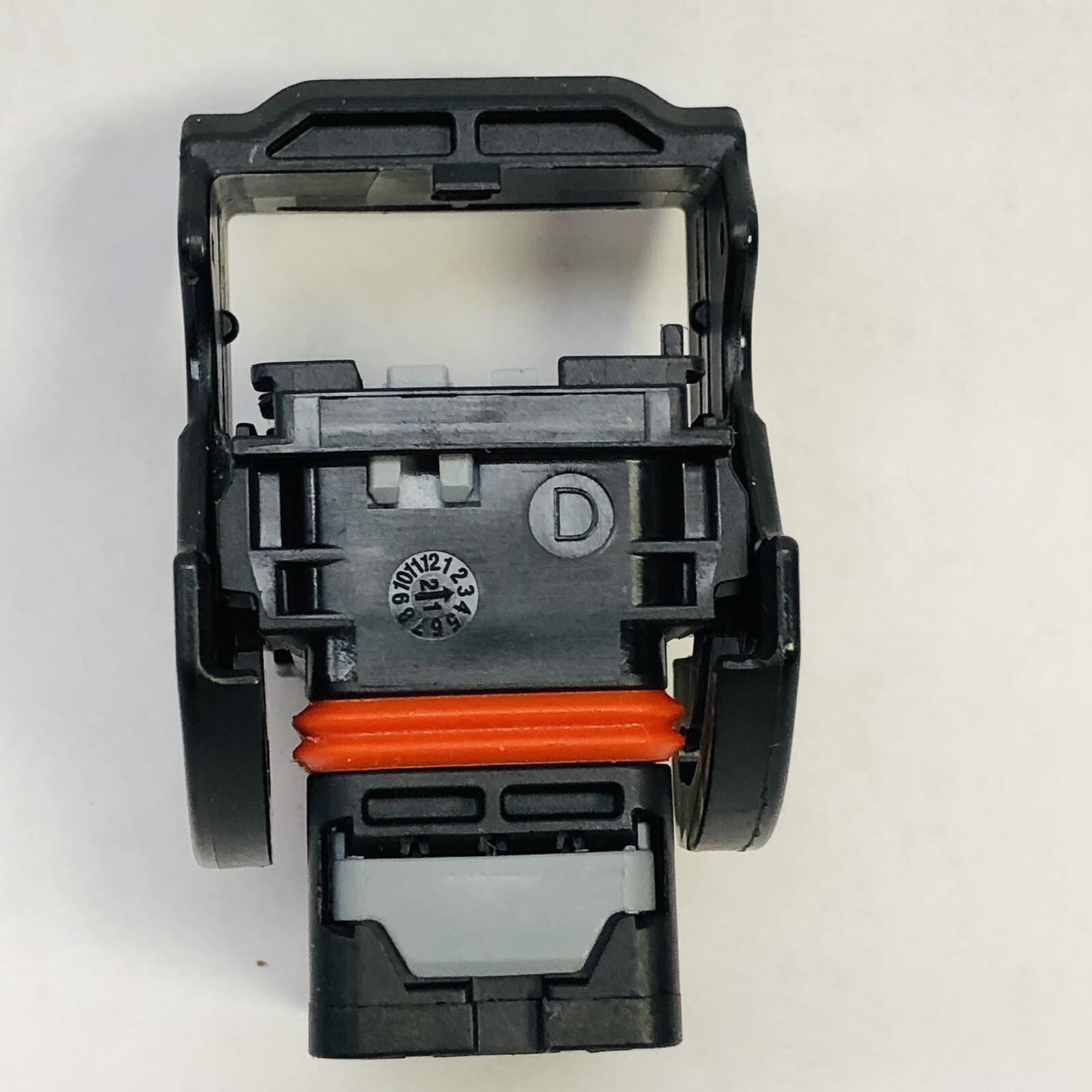 MOLEX - MCD 21093 AUTOMOTIVE CONNECTOR SOCKET 48 WAY- M2