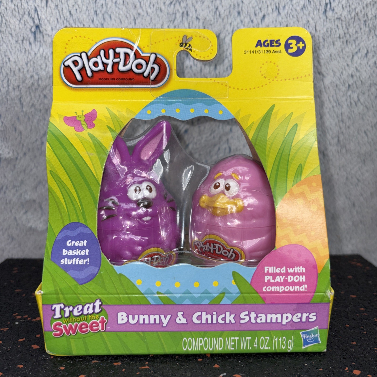 Vintage 2010 Hasbro Play-Doh Easter Bunny and Chick Stamper