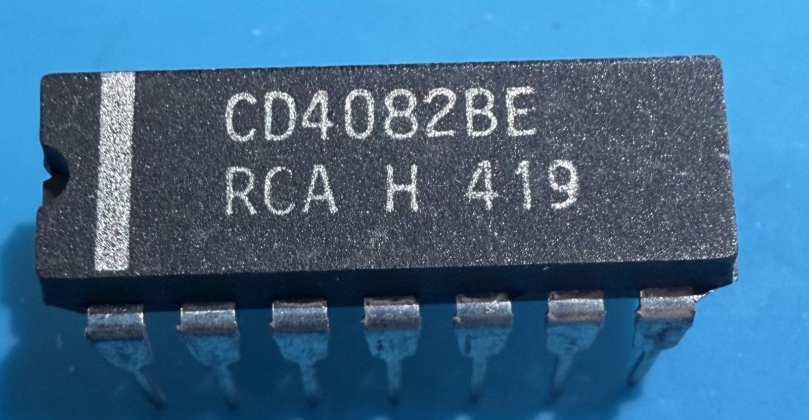 RCA CD4082BE Integrated Circuit