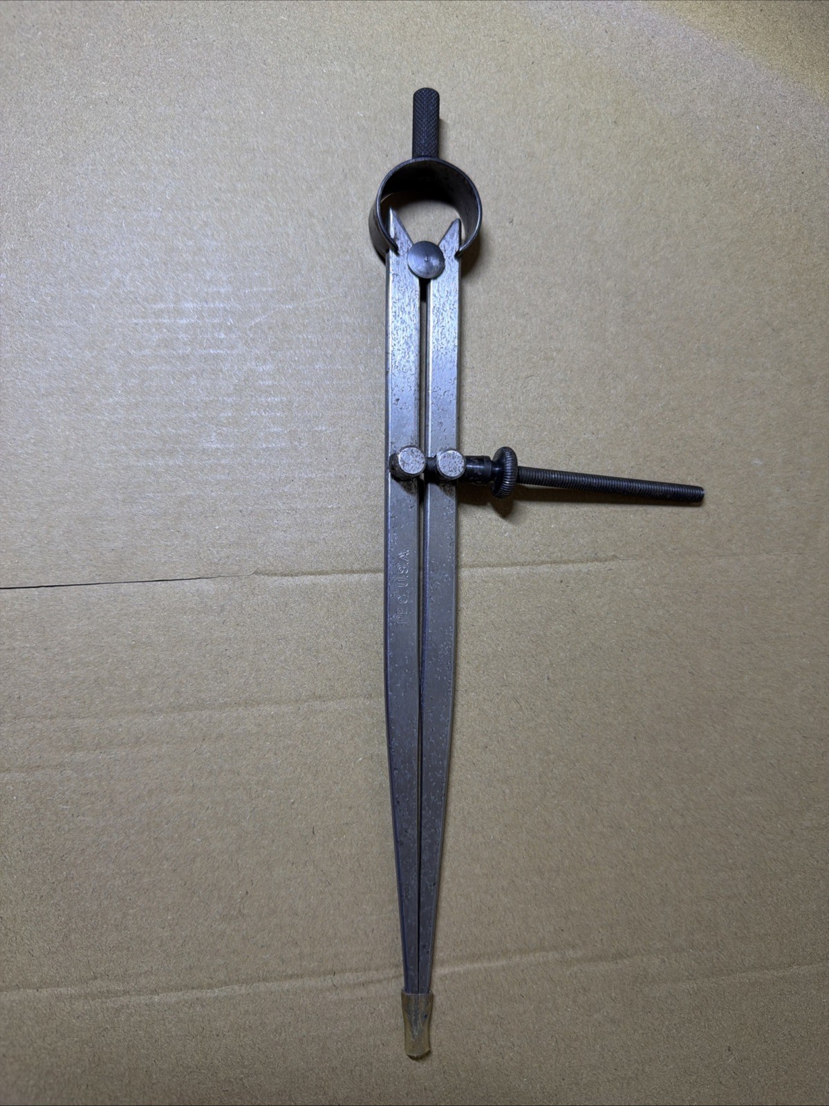 VINTAGE  8 INCH DIVIDER / COMPASS Made In USA Unbranded