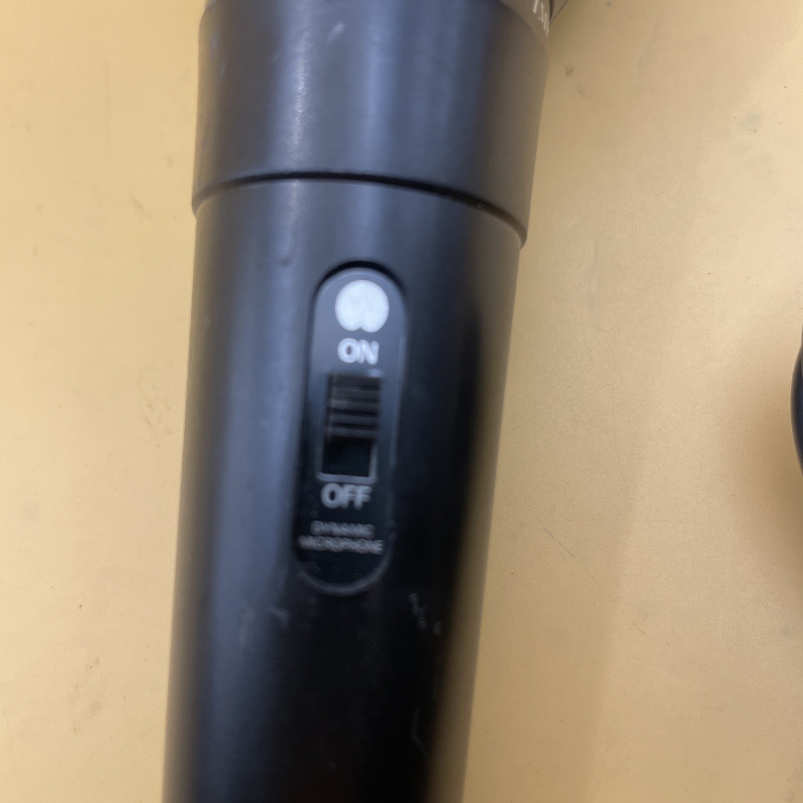 Uni-Directional Wired Microphone DM-20SL IMP.600