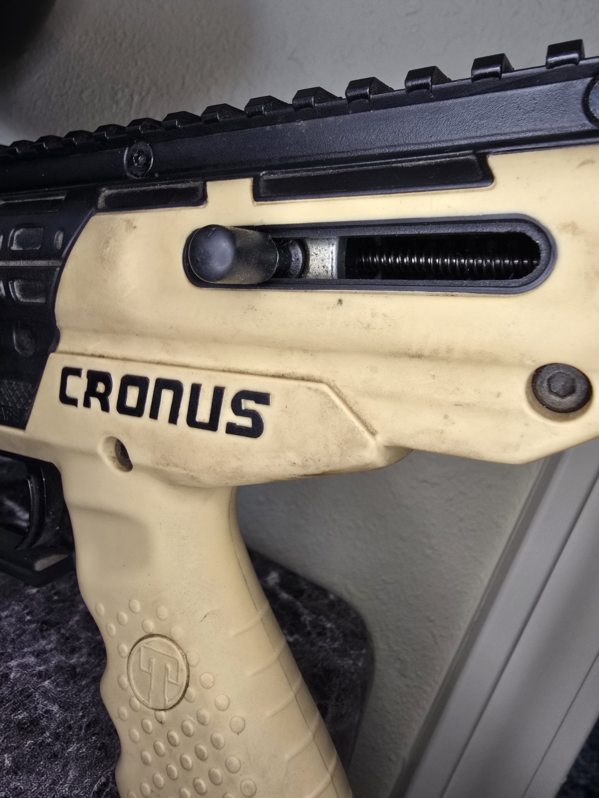 Tippmann Cronus Tactical Paintball Gun - Black / Tan