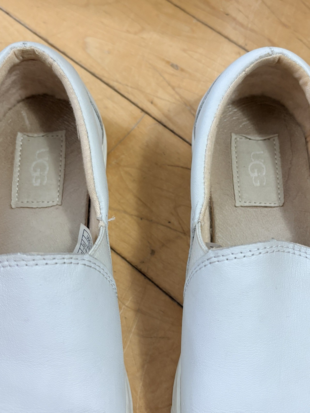 UGG KITLYN Leather Off White Slip On Slide Shoes Size US 7