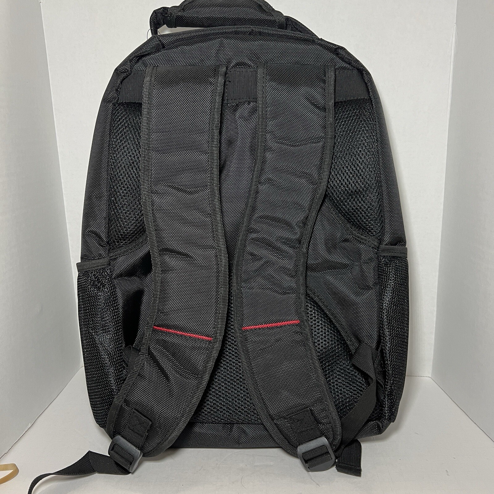 Decode Notebook Backpack Black In Excellent Condition Preowned.