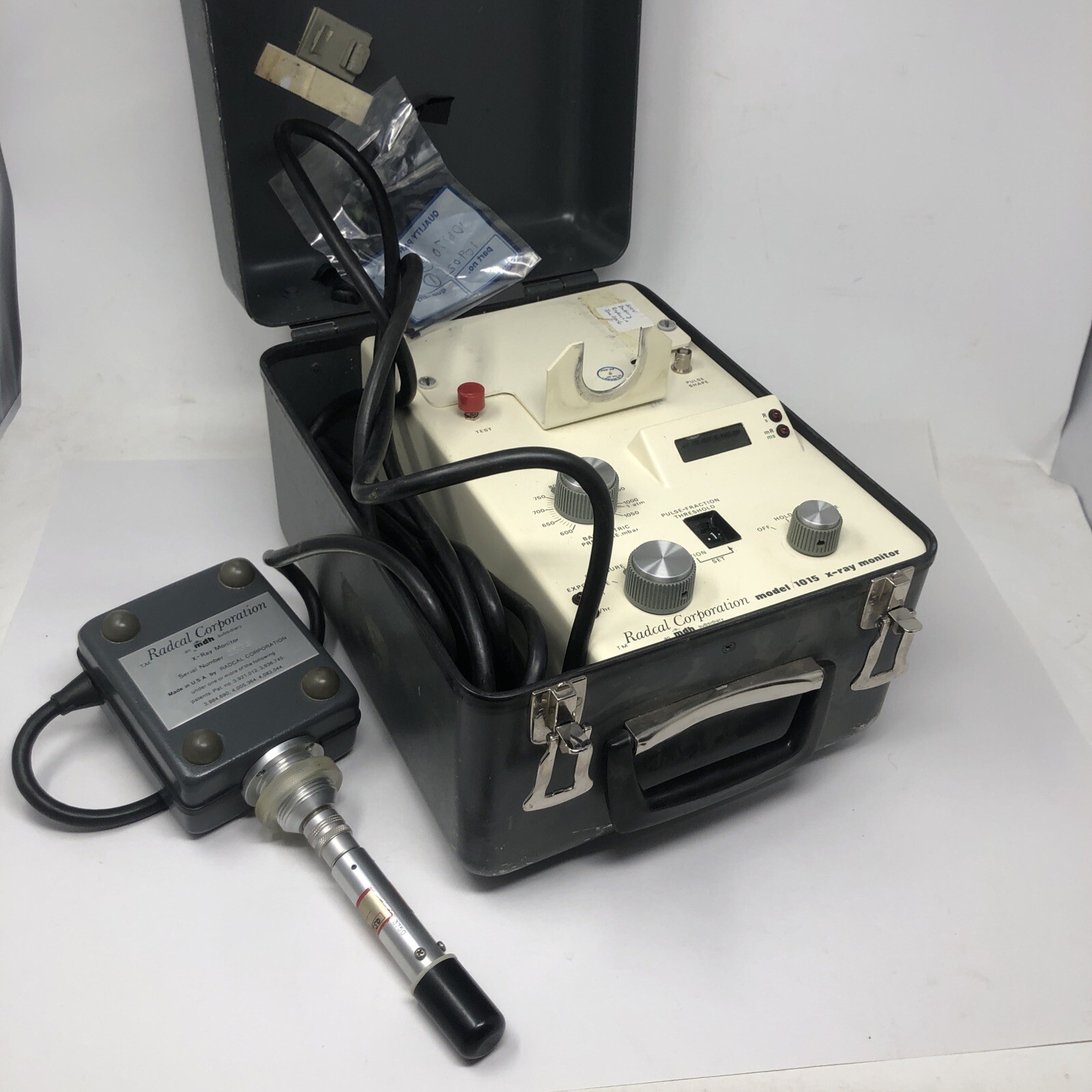 Radcal Corporation Model 1015 X-ray Monitor c/w Relays FOR PARTS