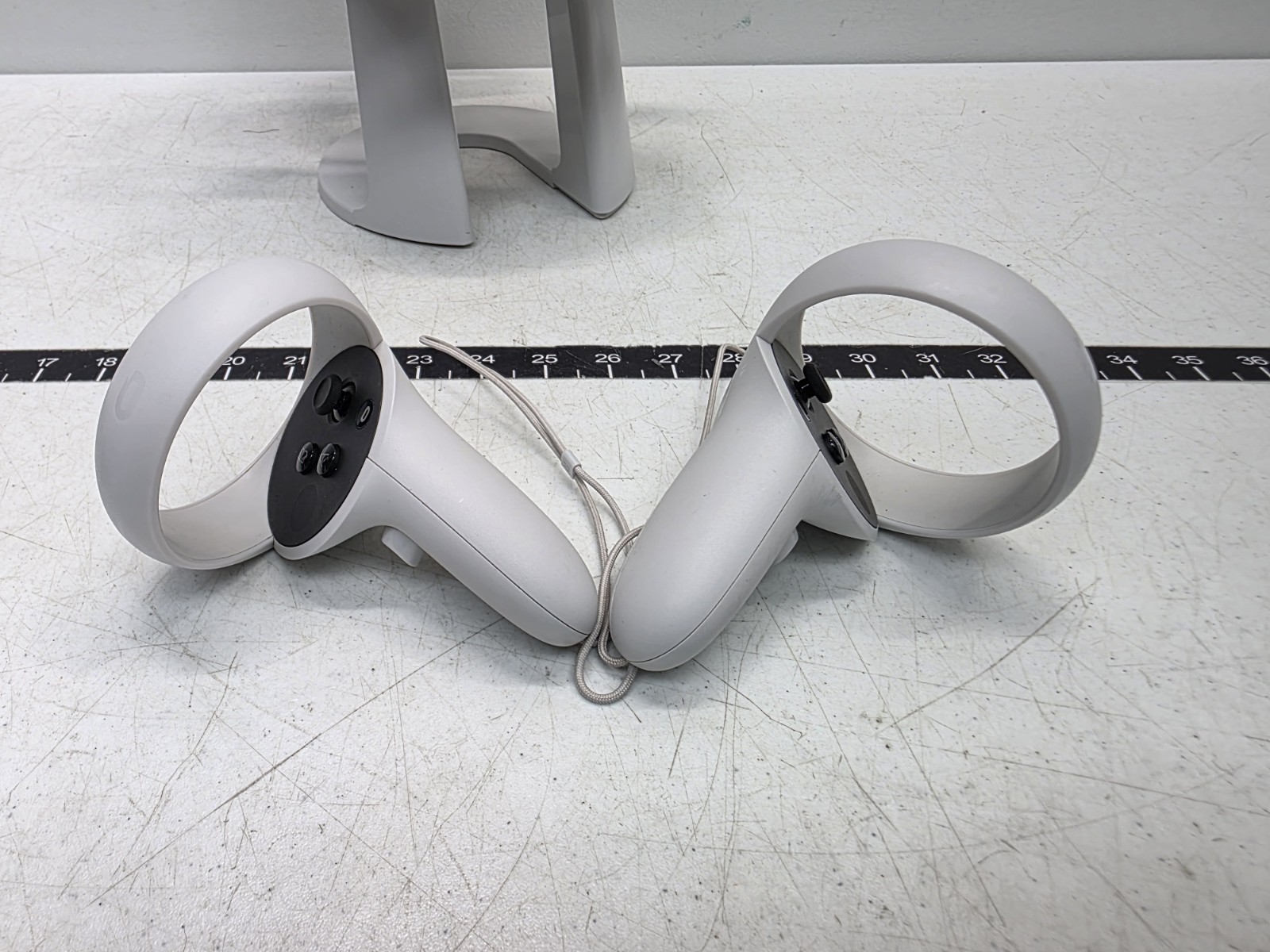Meta Oculus Quest 2 All-in-One Standalone Virtual Reality VR Headset **READ**