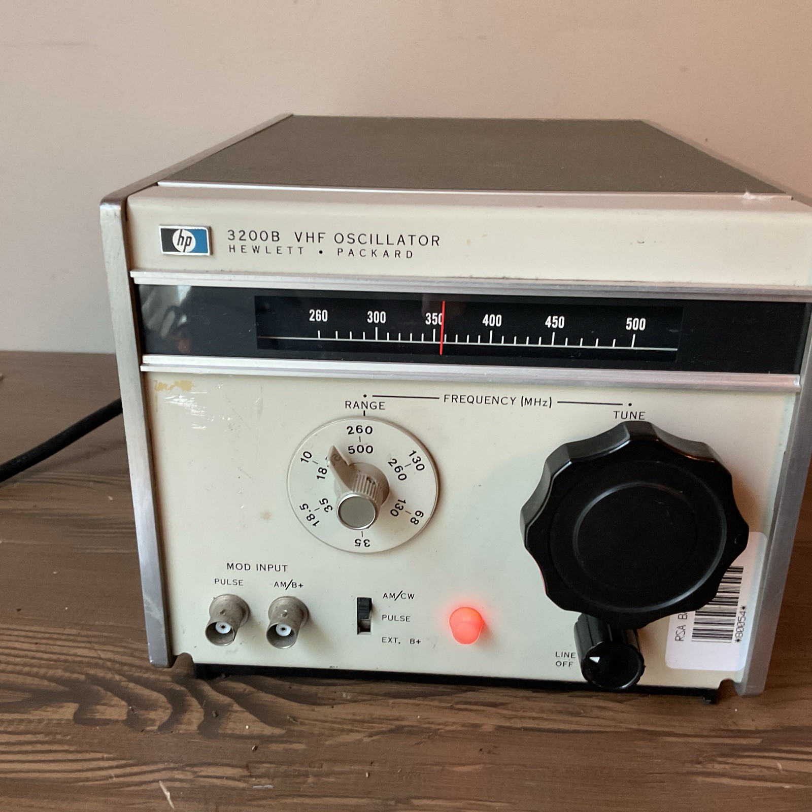 HP Hewlitt Packard 3200B VHF Oscillator-Works-No Power Cord Included
