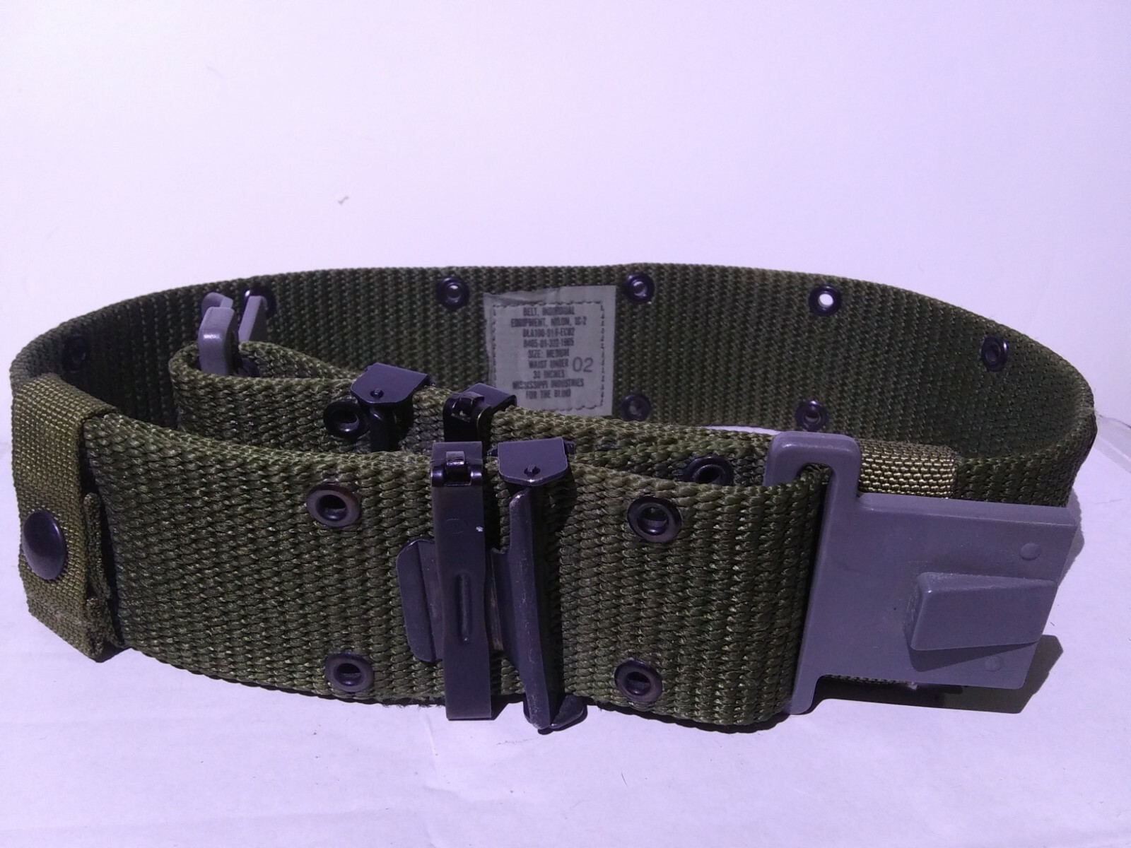 New US IC-2 US Army Waist Under 30 inches Equipment Belt  - Medium - Gray Buckle
