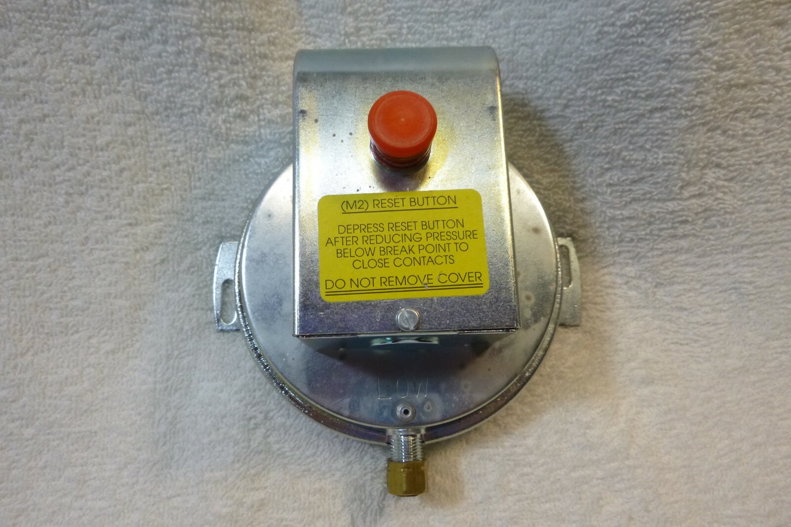 Honeywell Pressure Sensing Switch 5210-30 Reset Button - NEW
