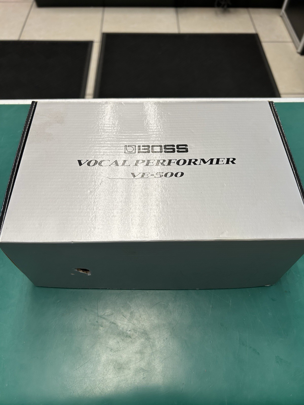 BOSS VE-500 Vocal Performer Harmonizer Pitch Correction Multi-Effects Pedal