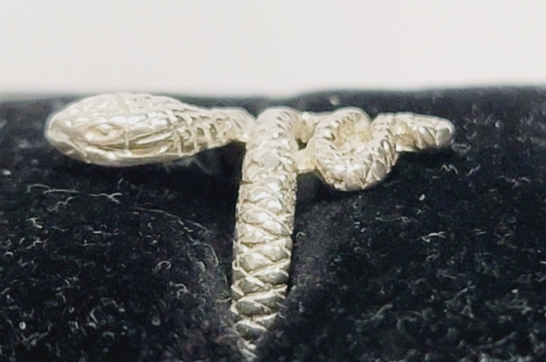 Estate Snake Style Sterling Silver Hand Carved & Engraved Toe Ring