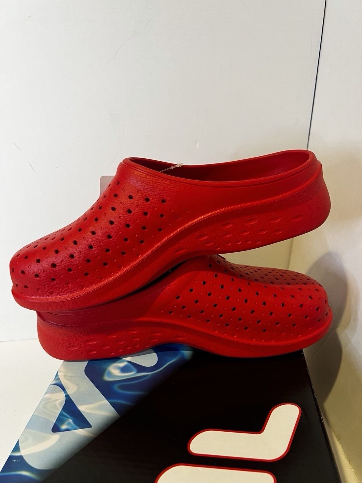 Size 9 M-Fila Impel Slide